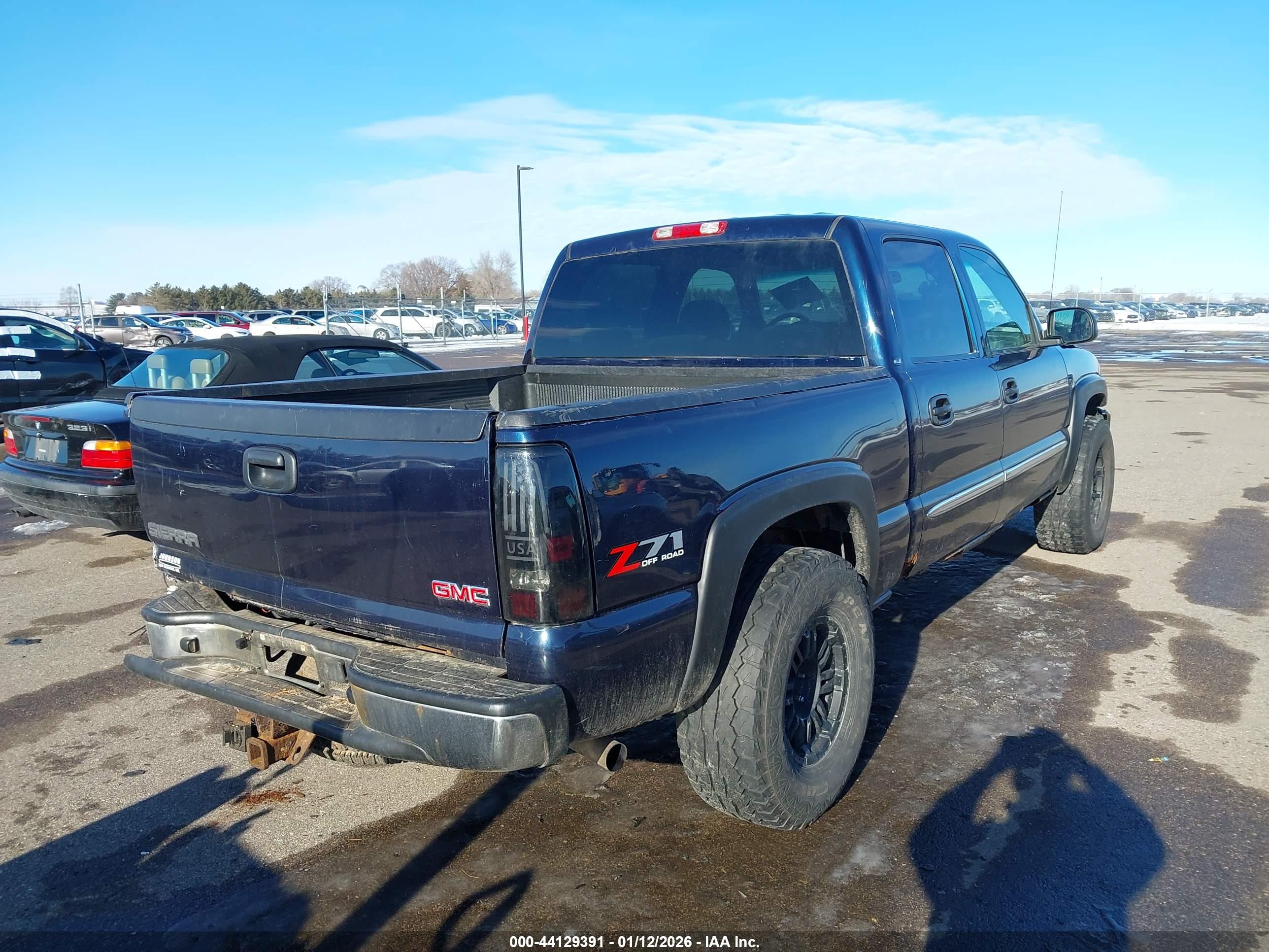 GMC SIERRA image 4