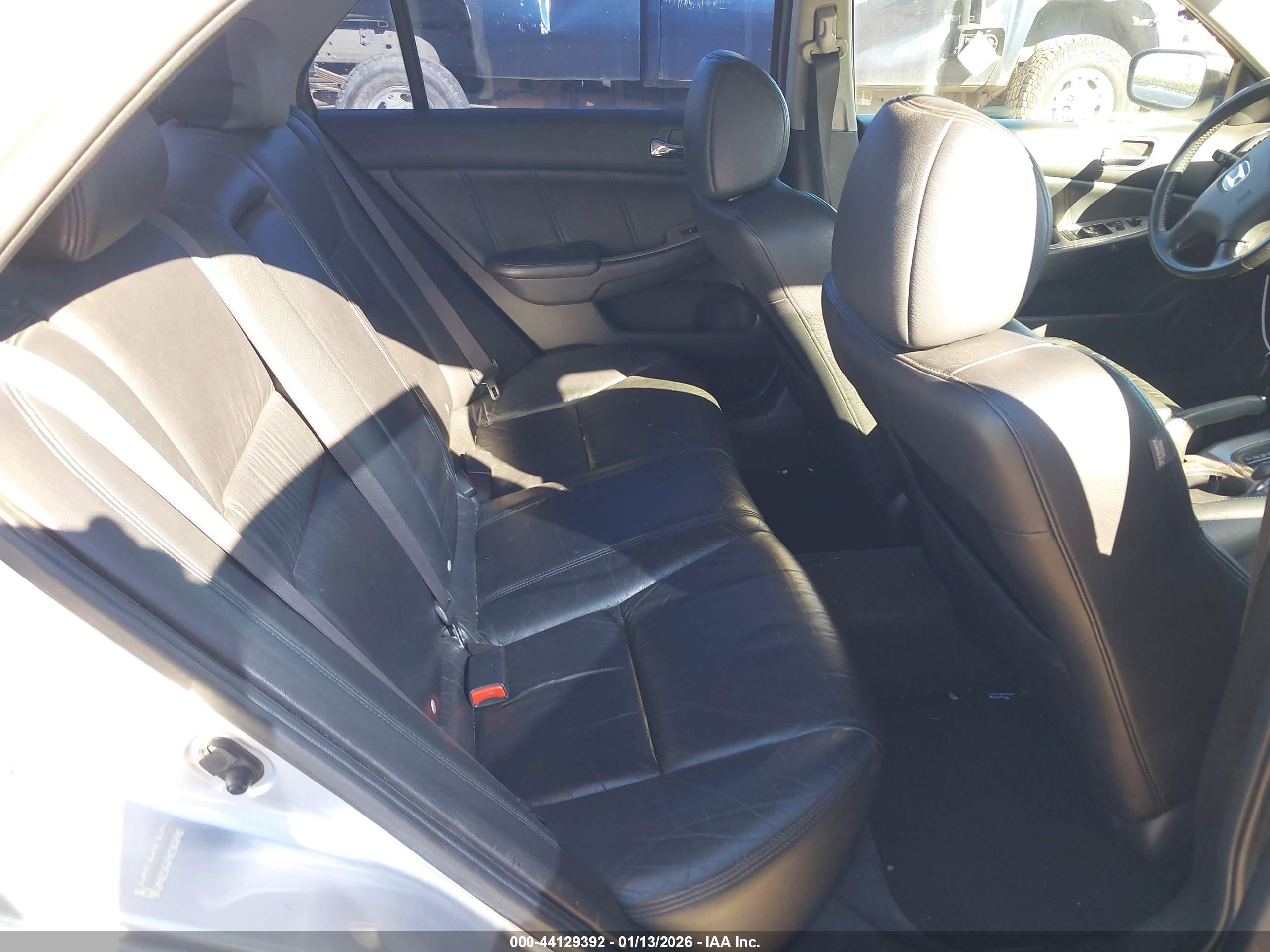 HONDA ACCORD image 8