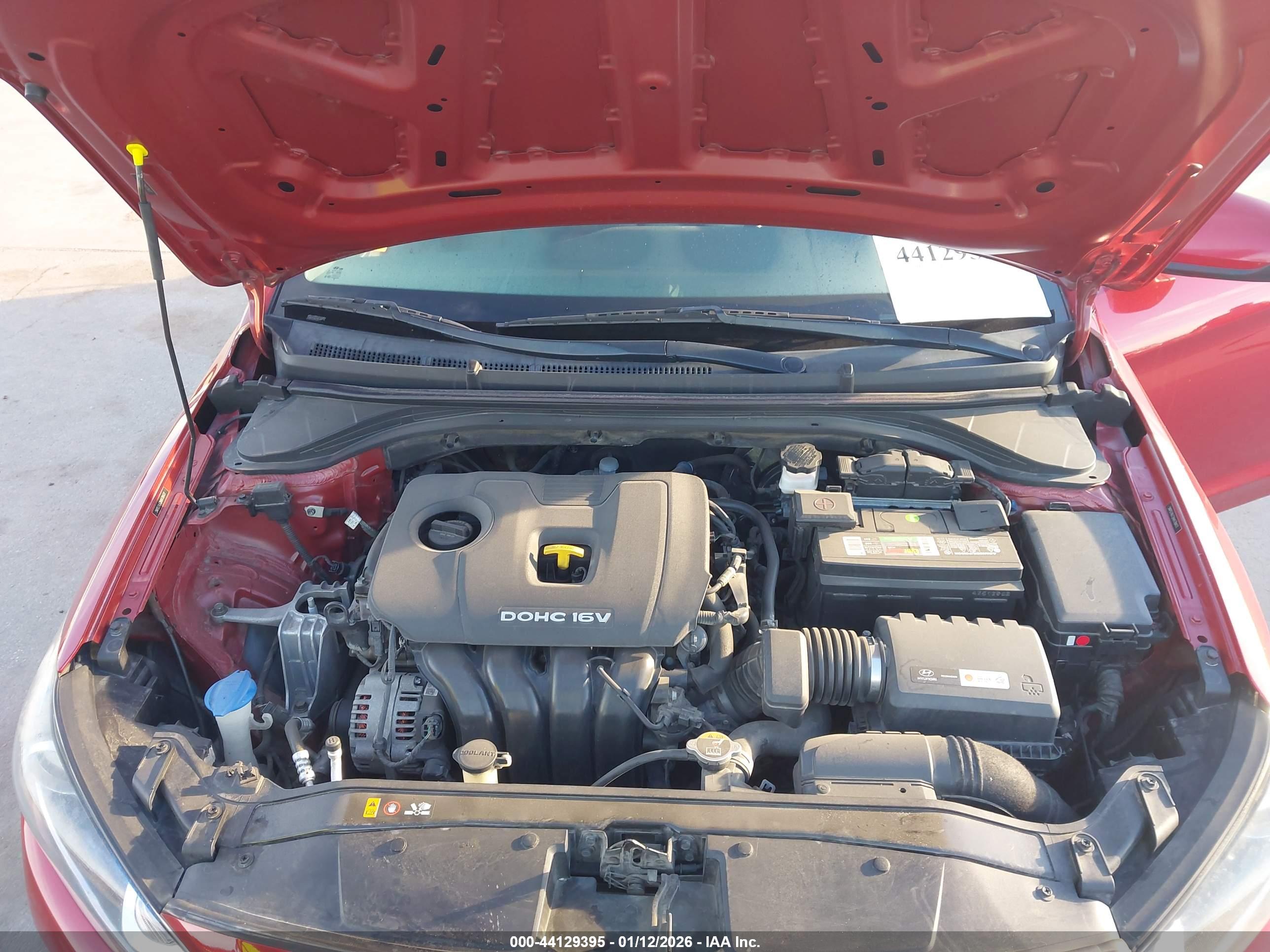HYUNDAI ELANTRA image 10
