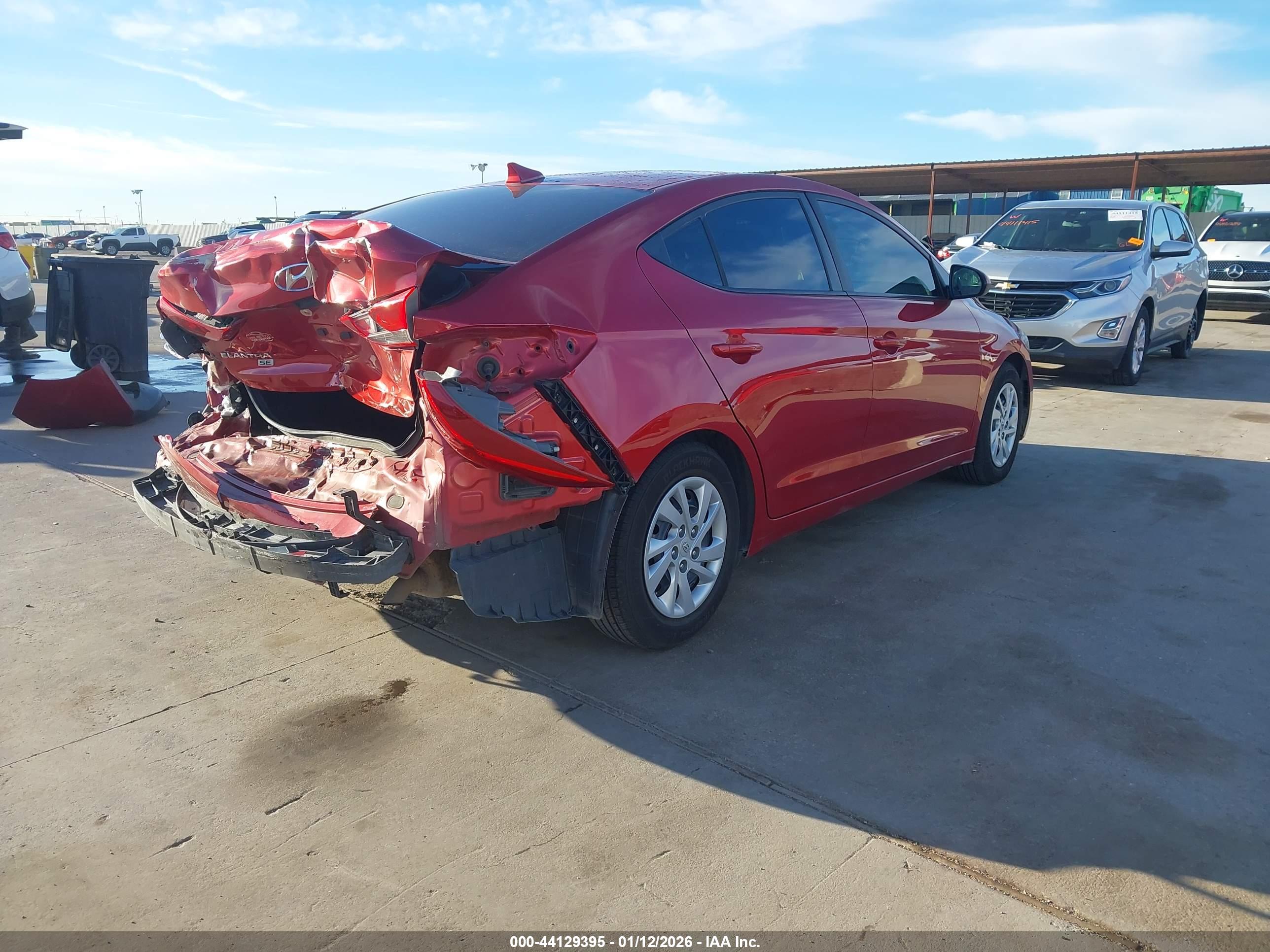 HYUNDAI ELANTRA image 4
