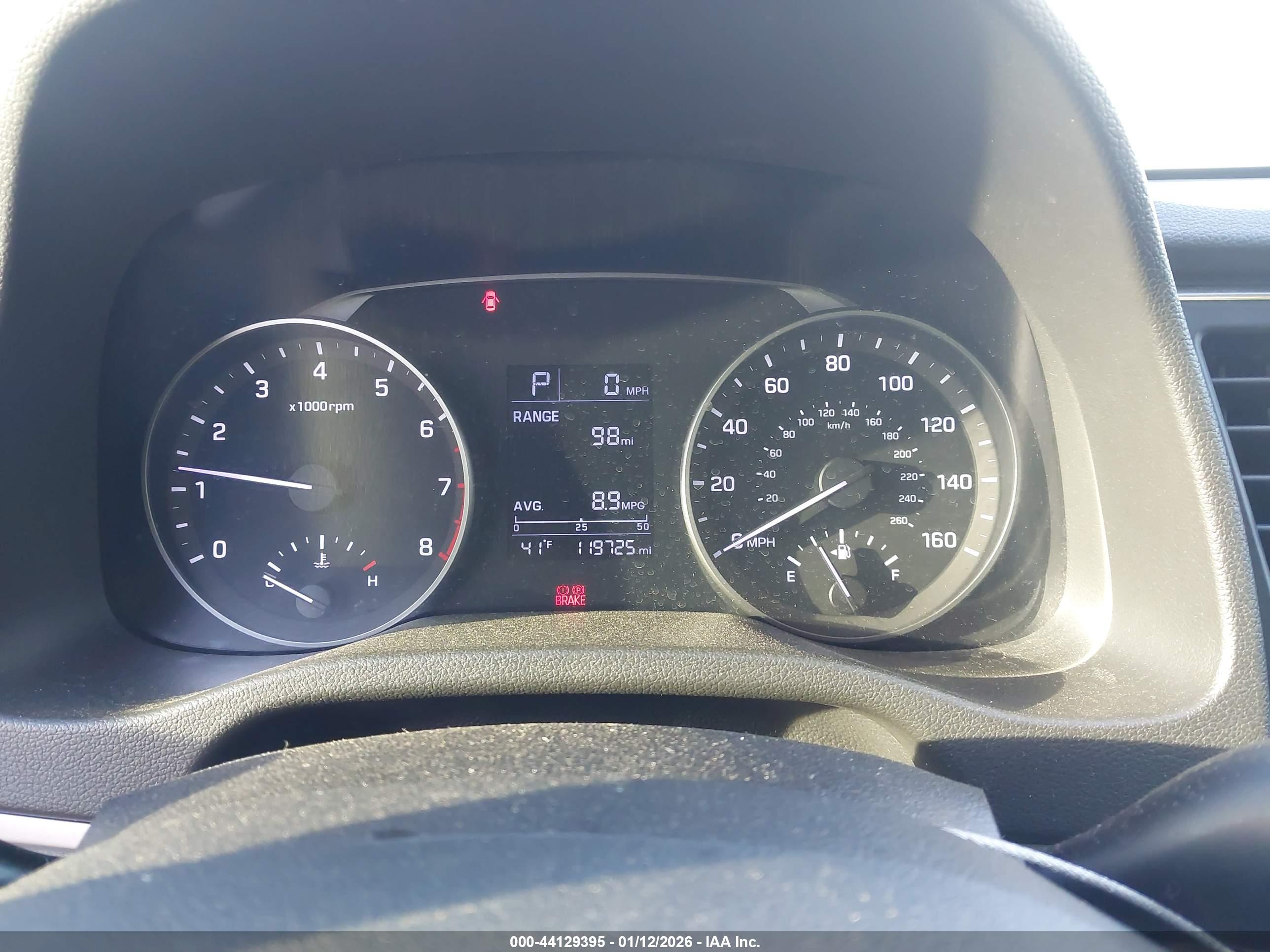 HYUNDAI ELANTRA image 7