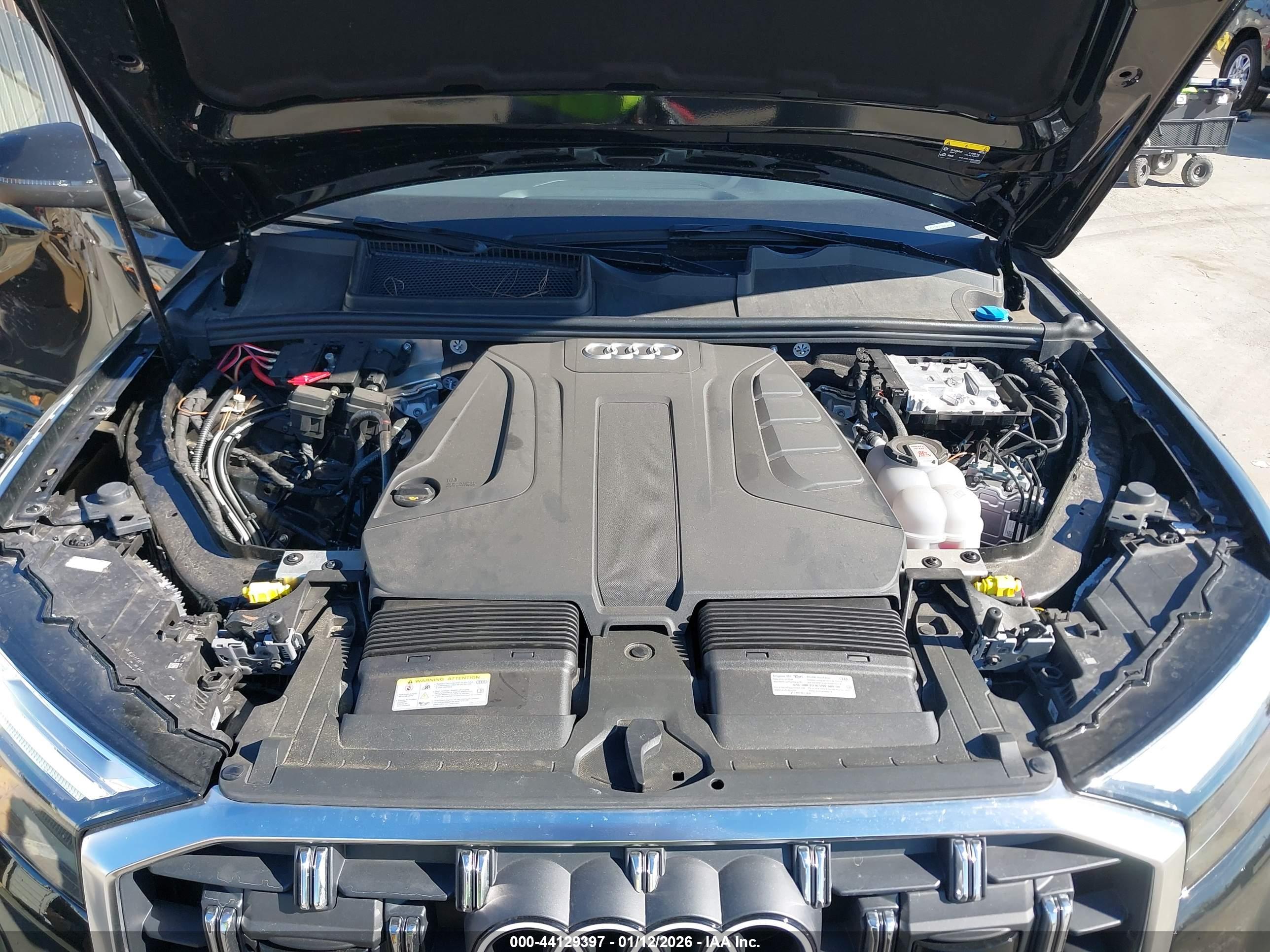 AUDI Q7 image 10