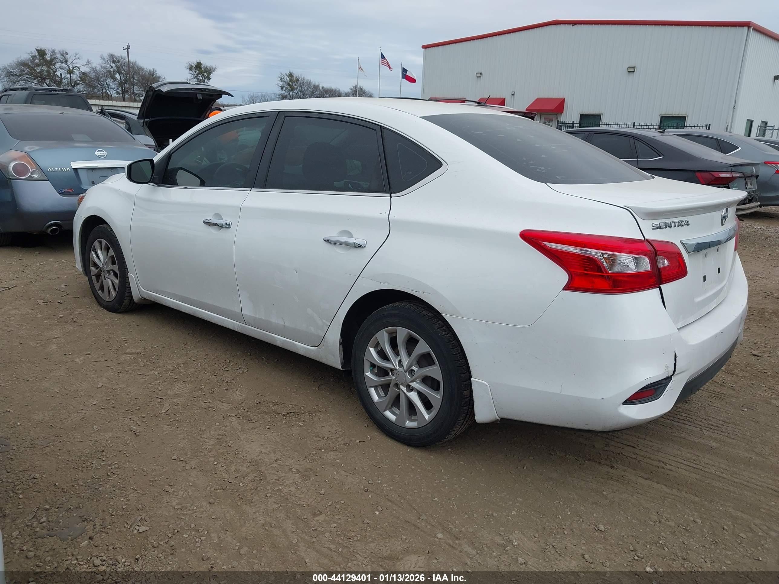 NISSAN SENTRA image 3