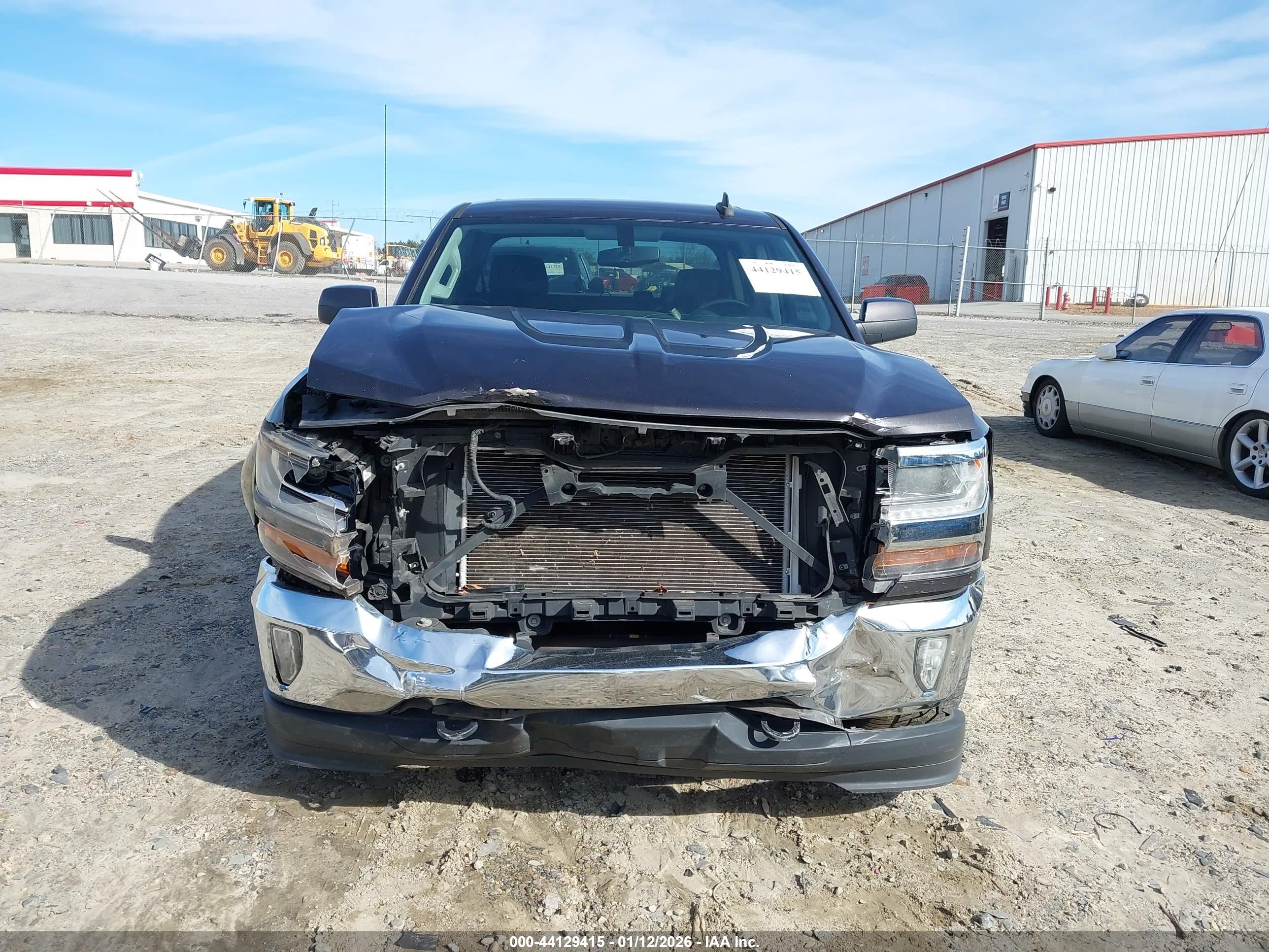CHEVROLET SILVERADO image 6