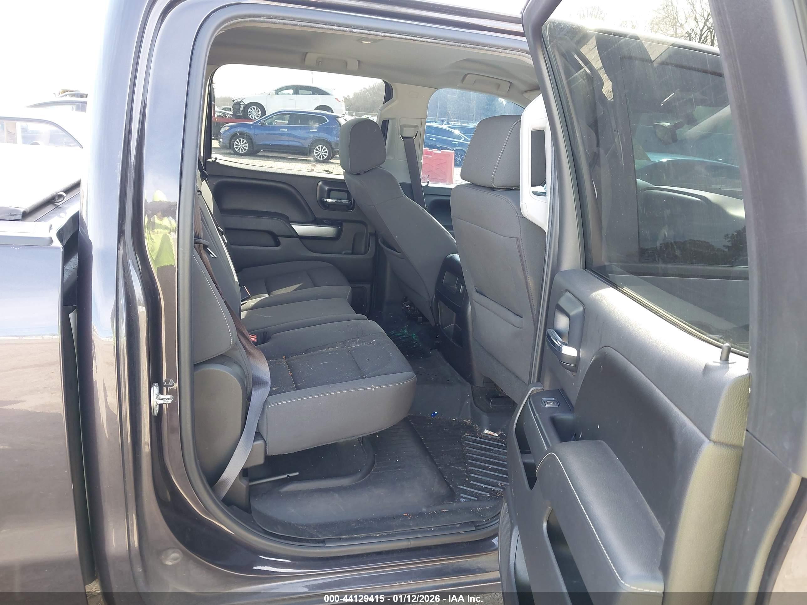 CHEVROLET SILVERADO image 8