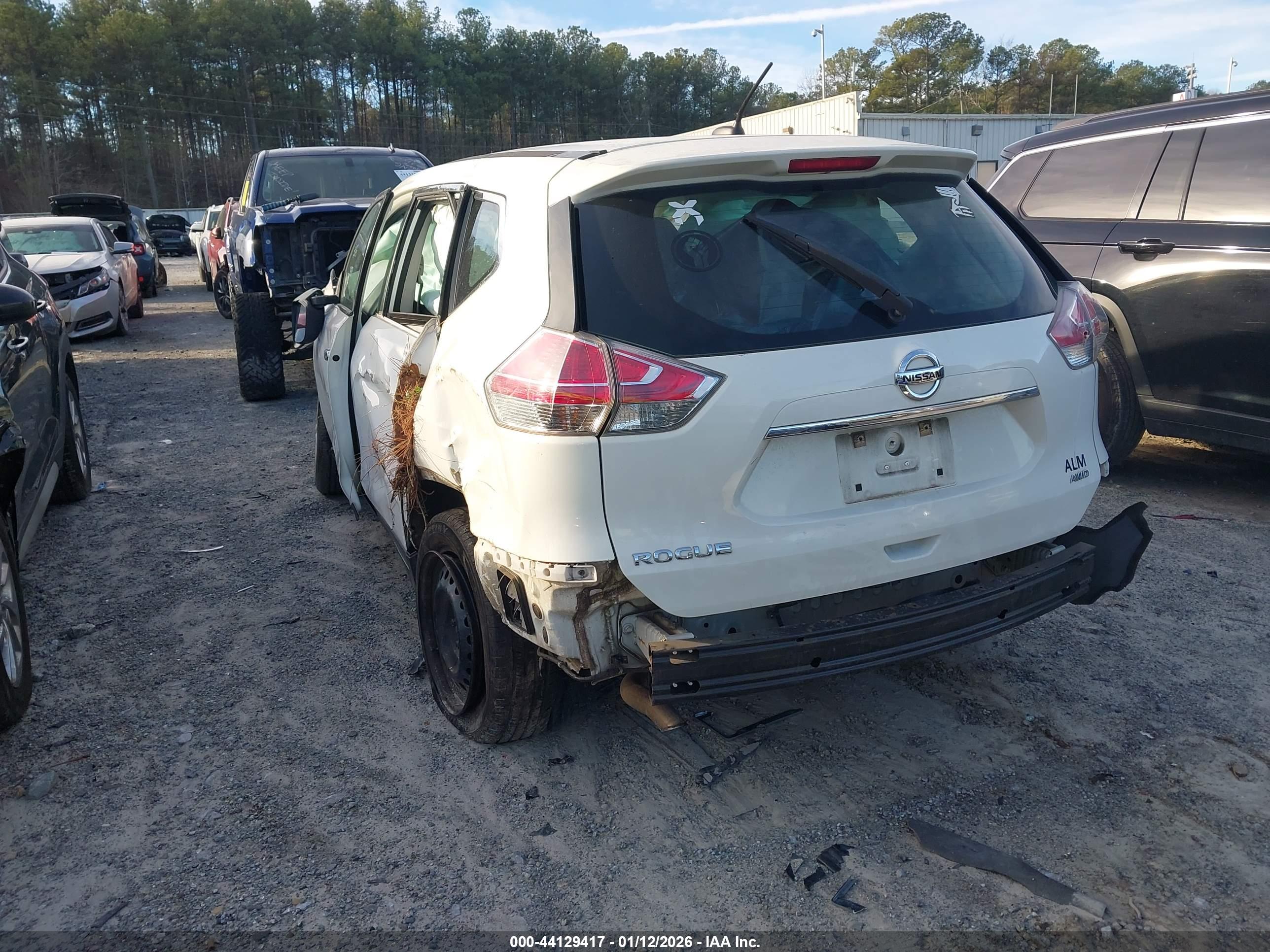 NISSAN ROGUE image 3