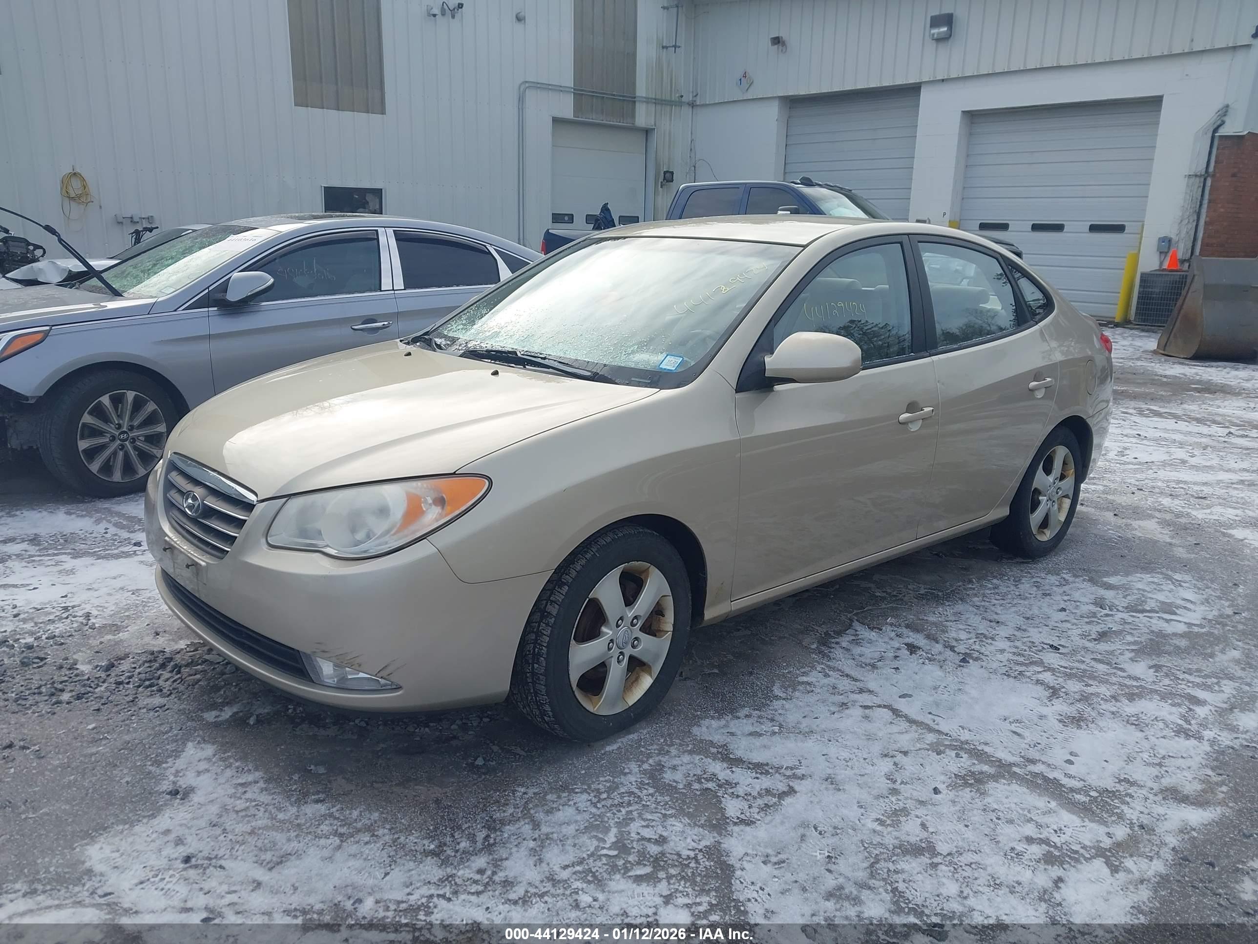 HYUNDAI ELANTRA image 2