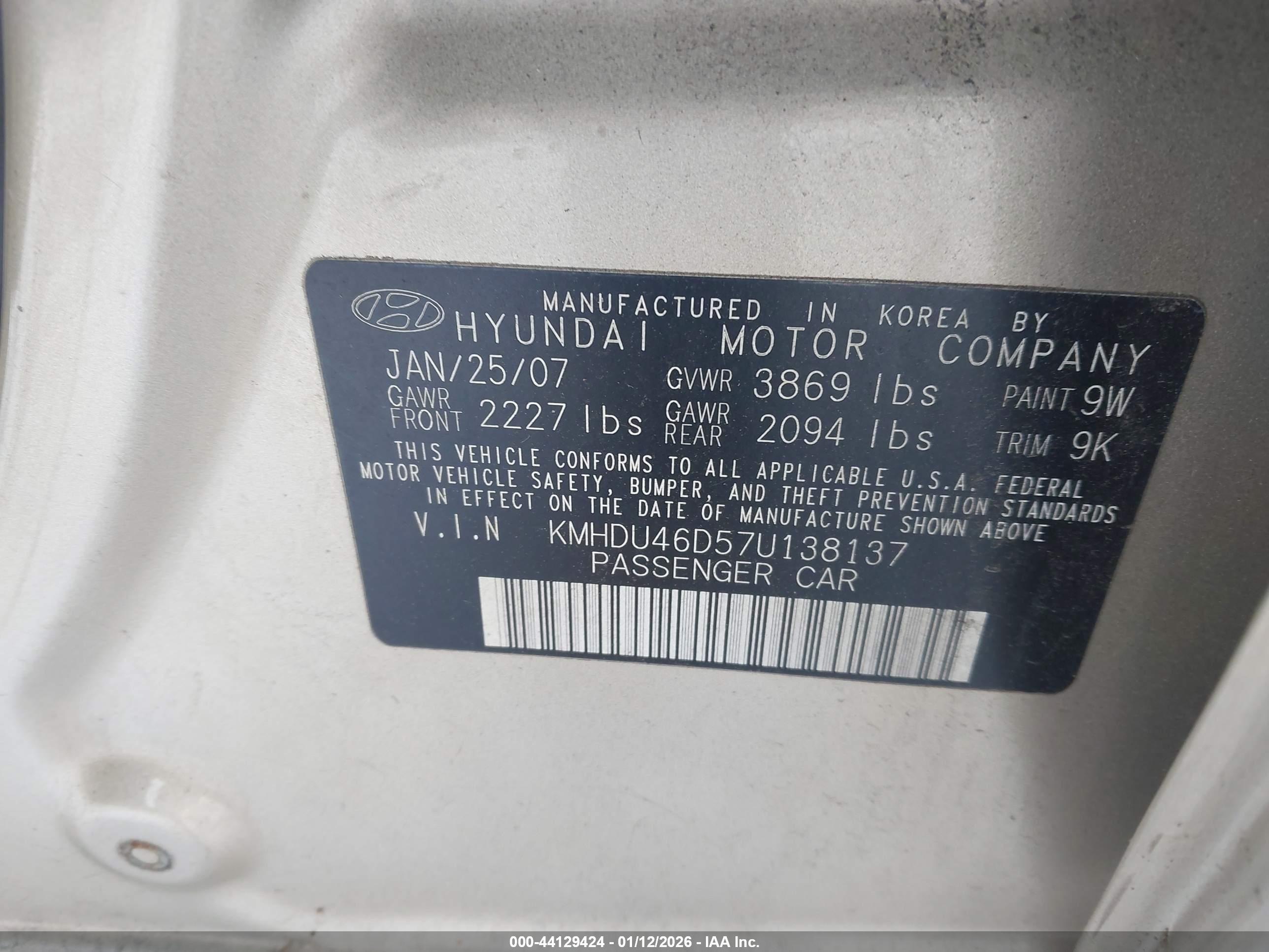 HYUNDAI ELANTRA image 9
