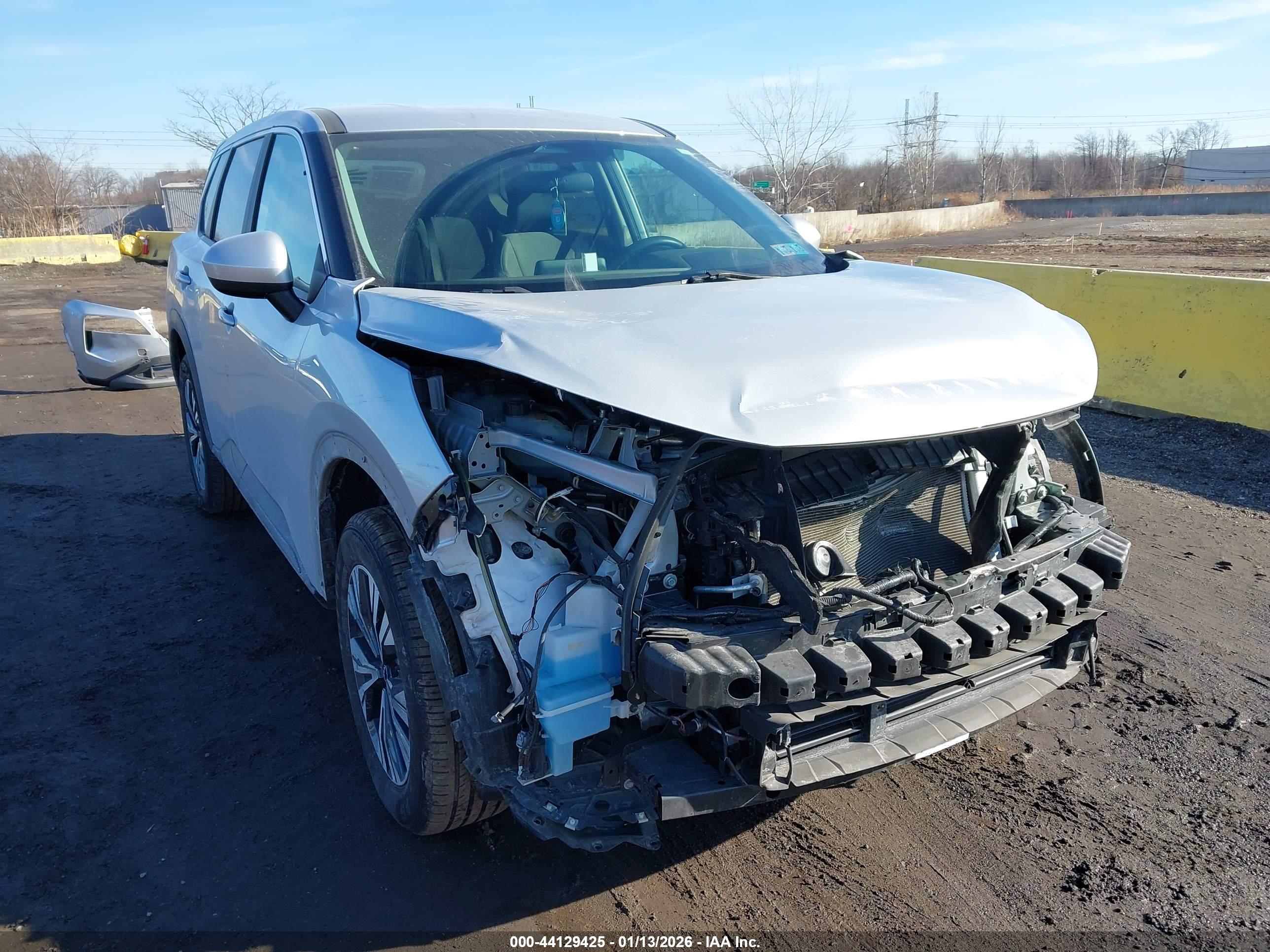 NISSAN ROGUE image 6