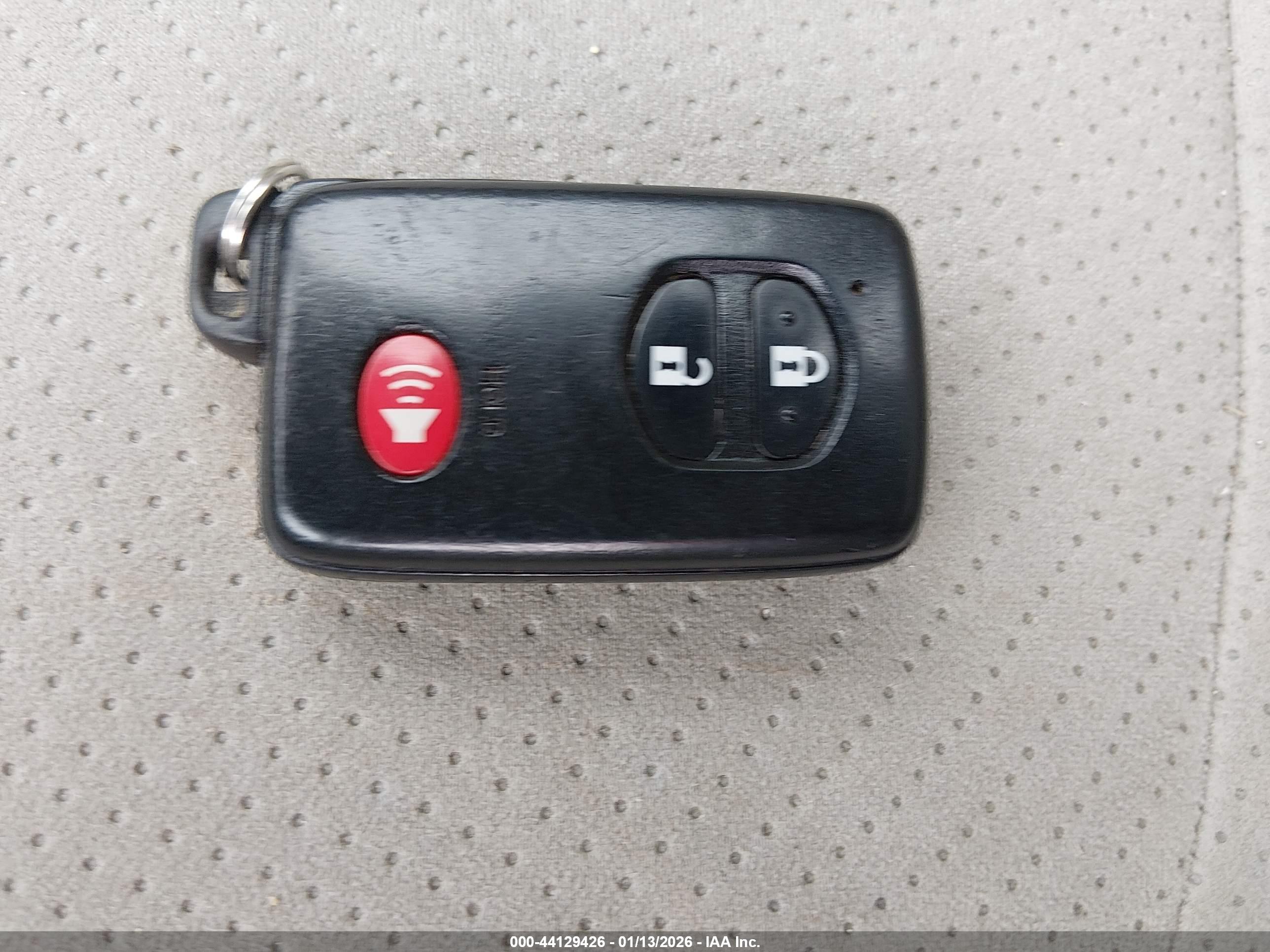 TOYOTA PRIUS image 11