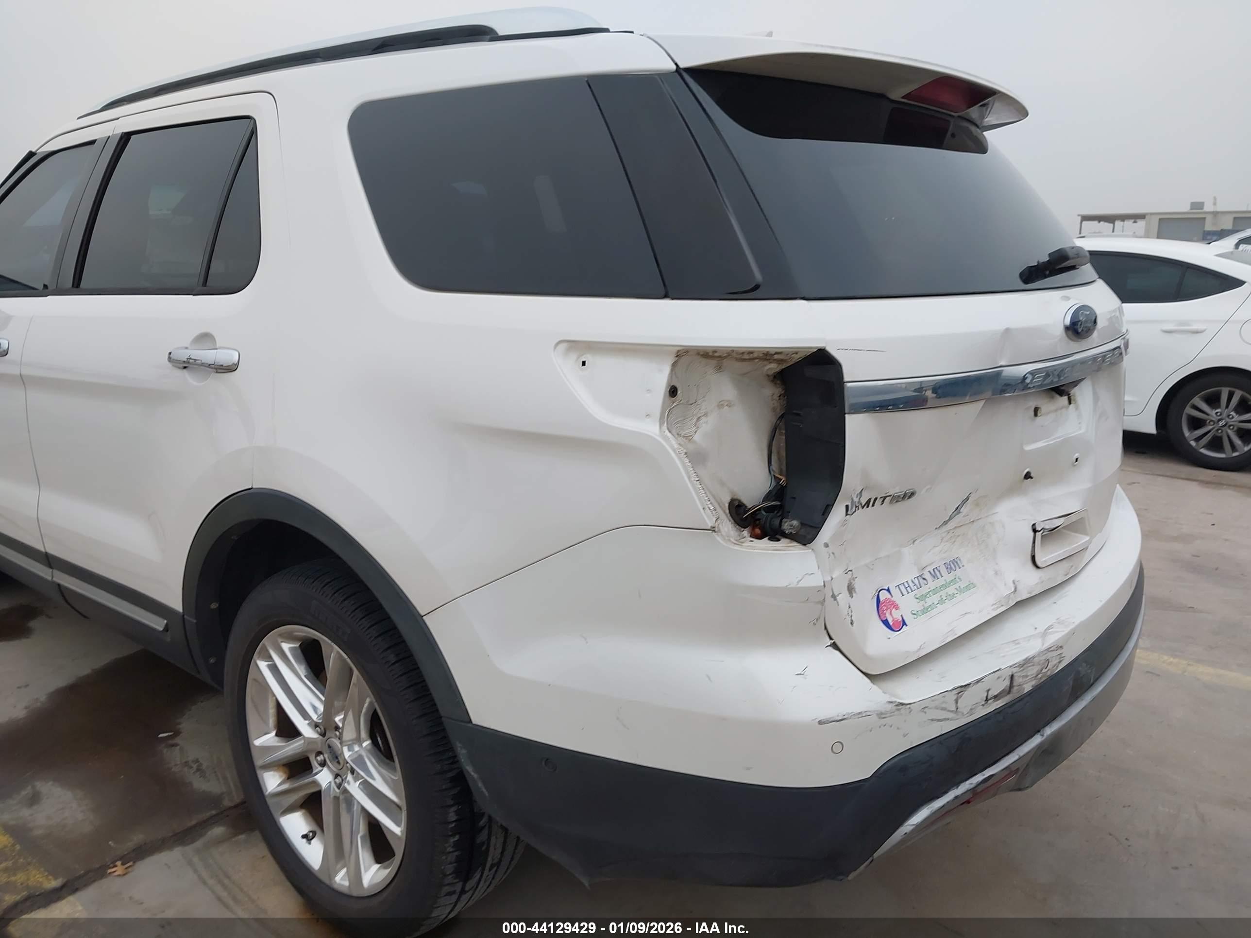 FORD EXPLORER image 6