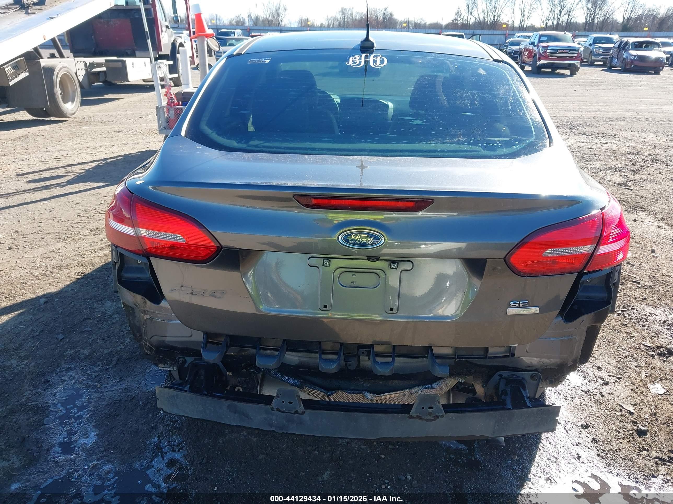 FORD FOCUS image 6