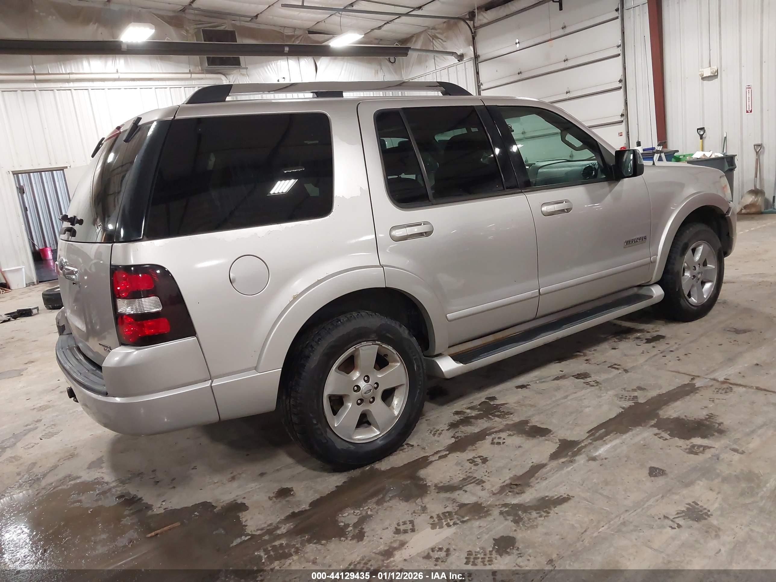 FORD EXPLORER image 4