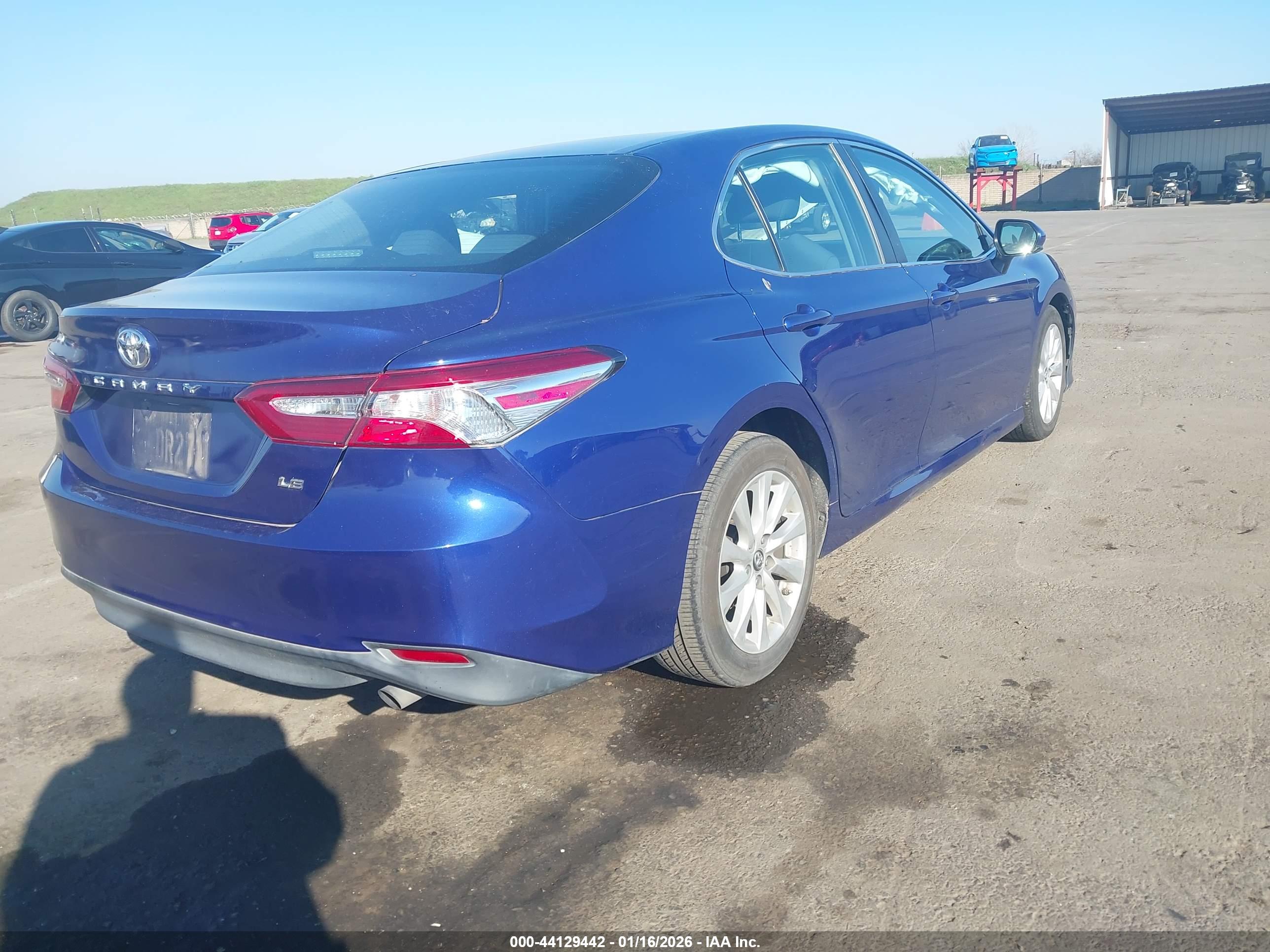 TOYOTA CAMRY image 4