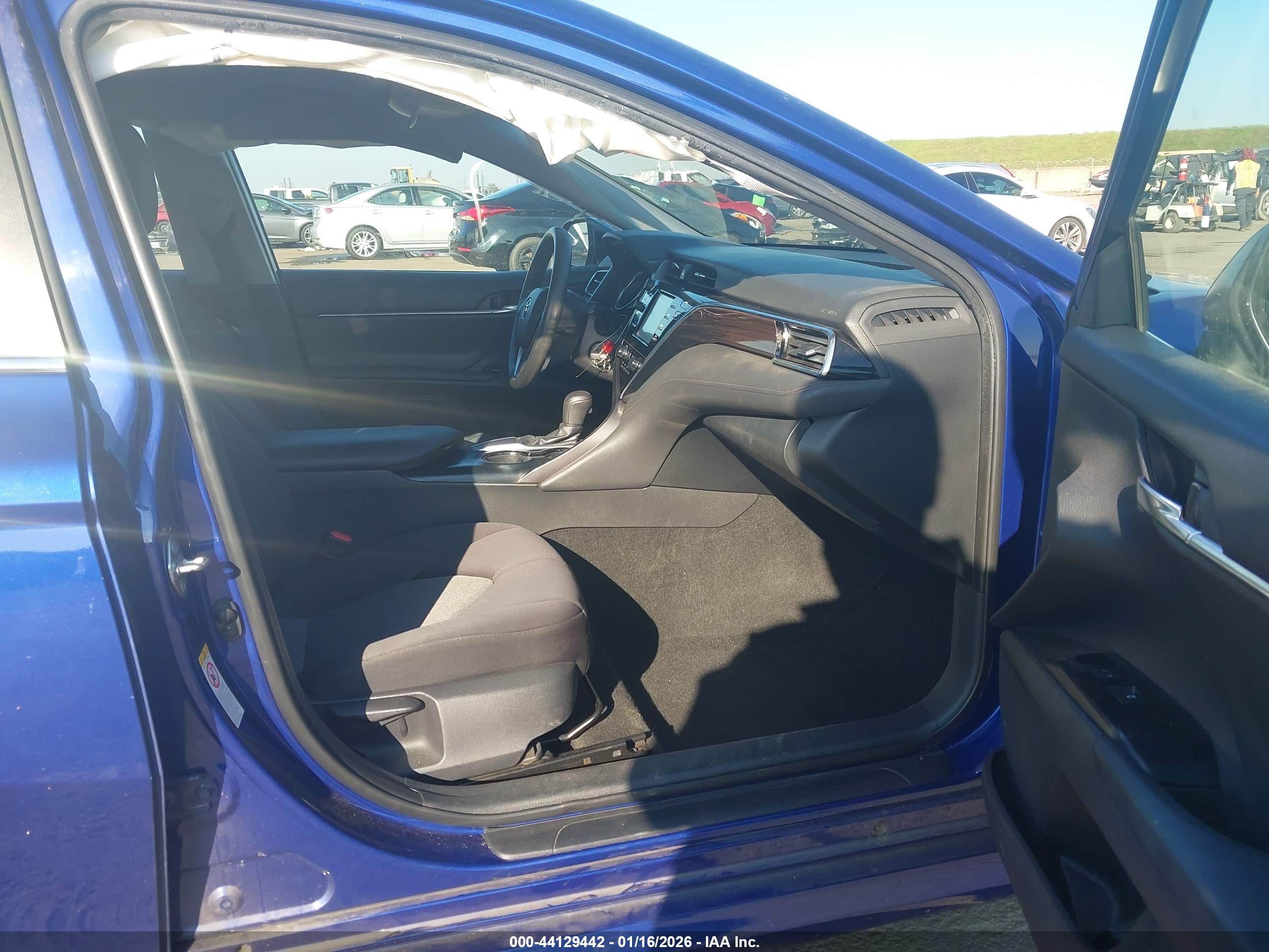 TOYOTA CAMRY image 5