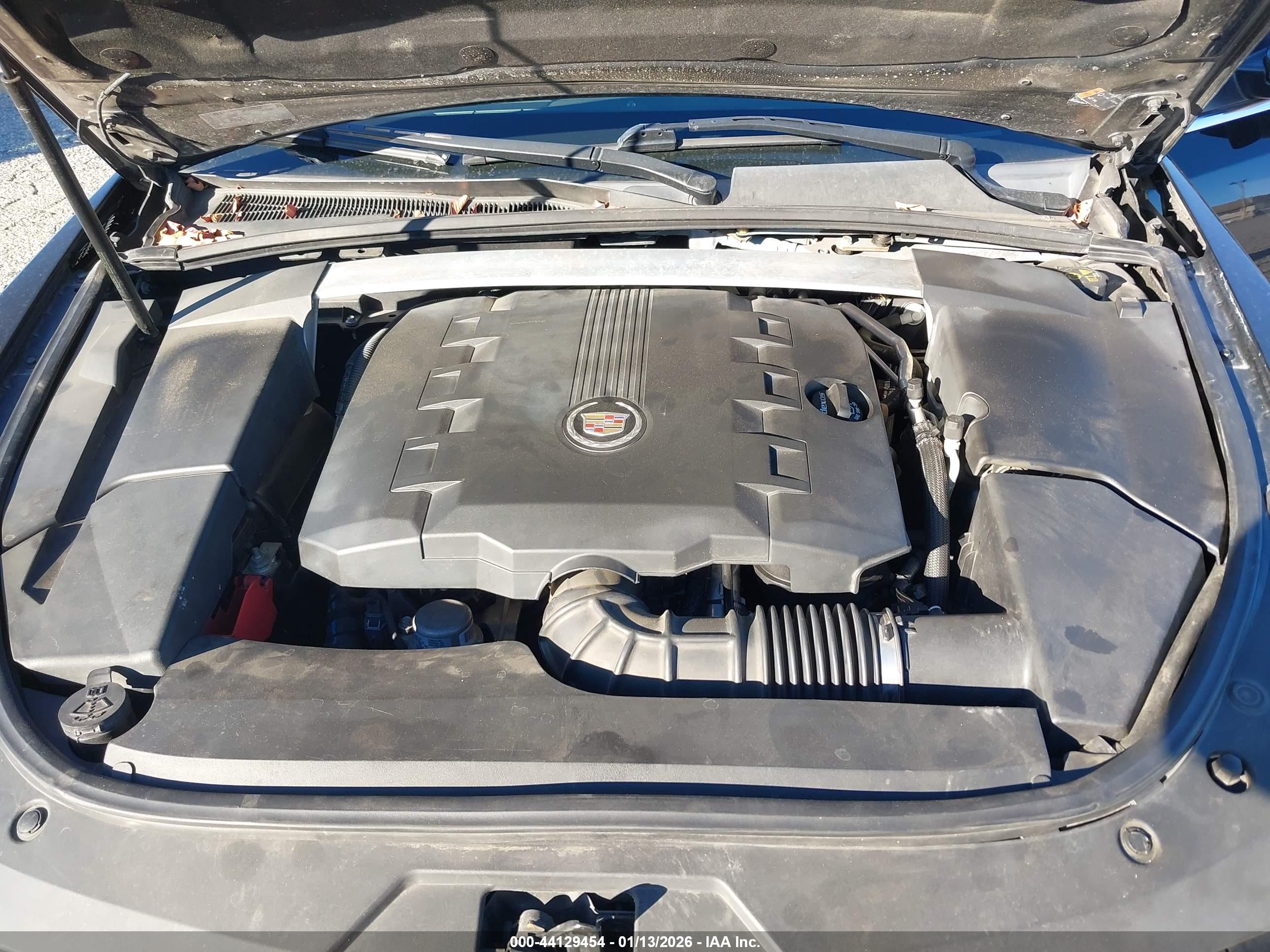 CADILLAC CTS image 10