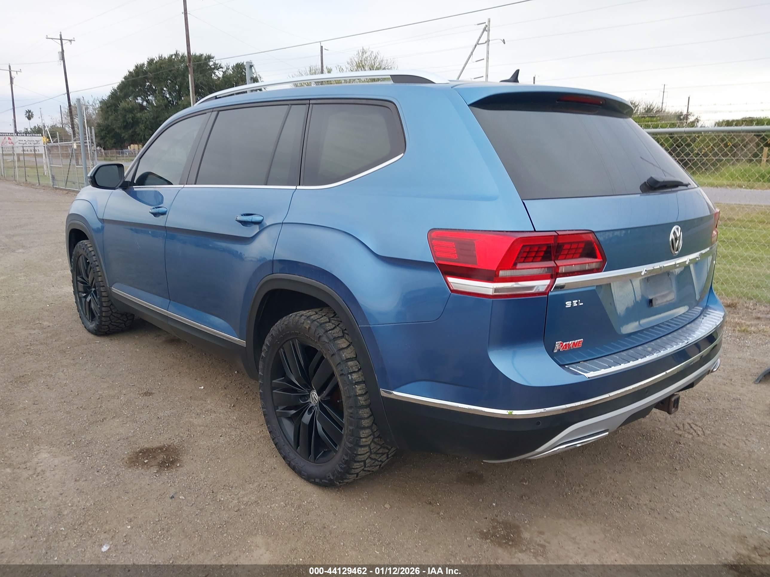 VOLKSWAGEN ATLAS image 3