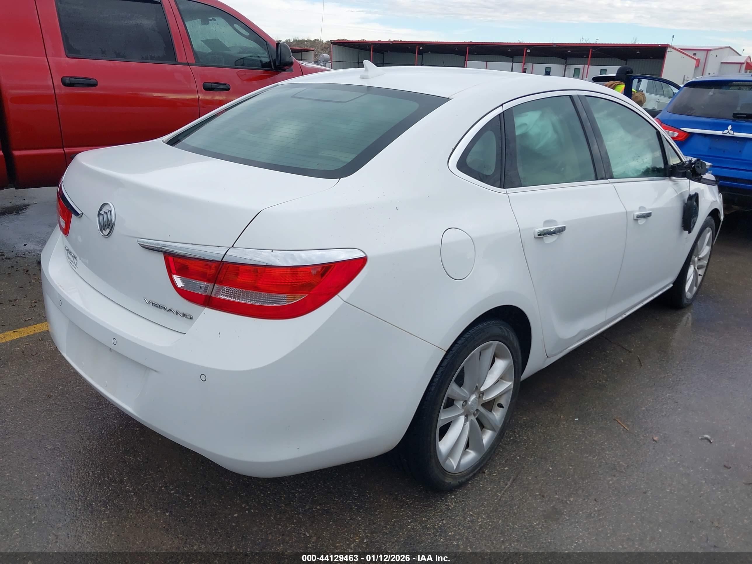 BUICK VERANO image 4