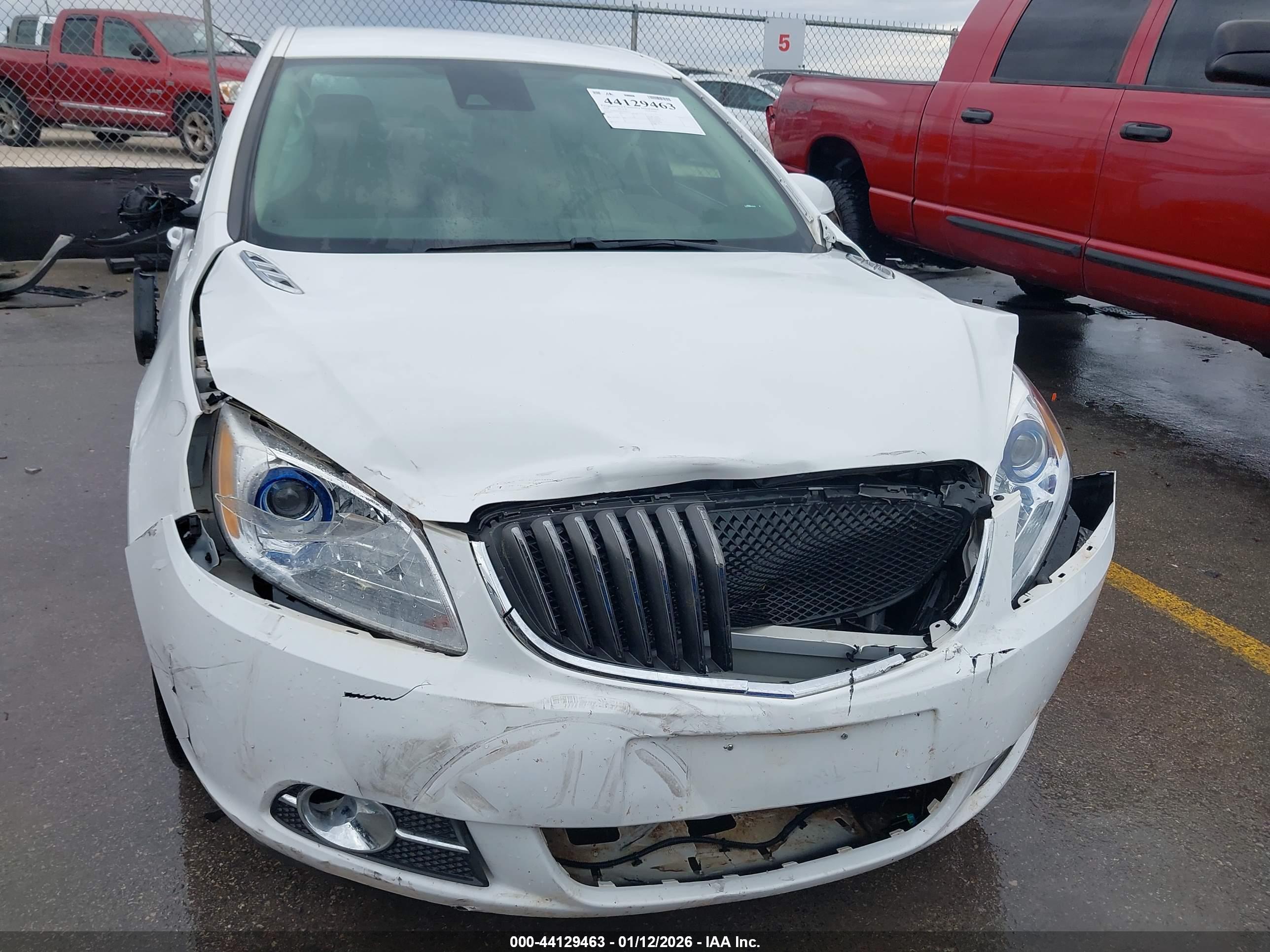 BUICK VERANO image 6