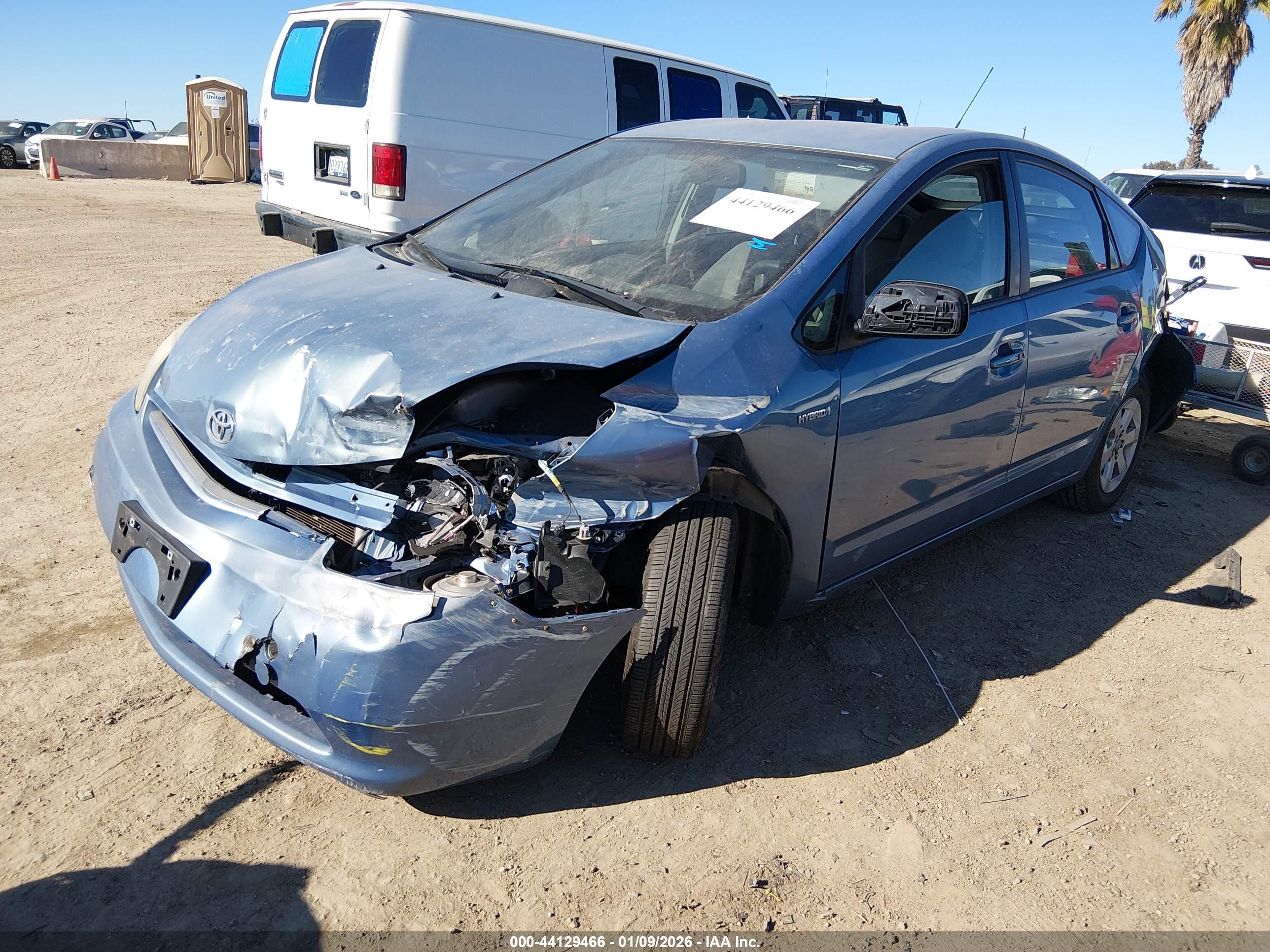 TOYOTA PRIUS image 2