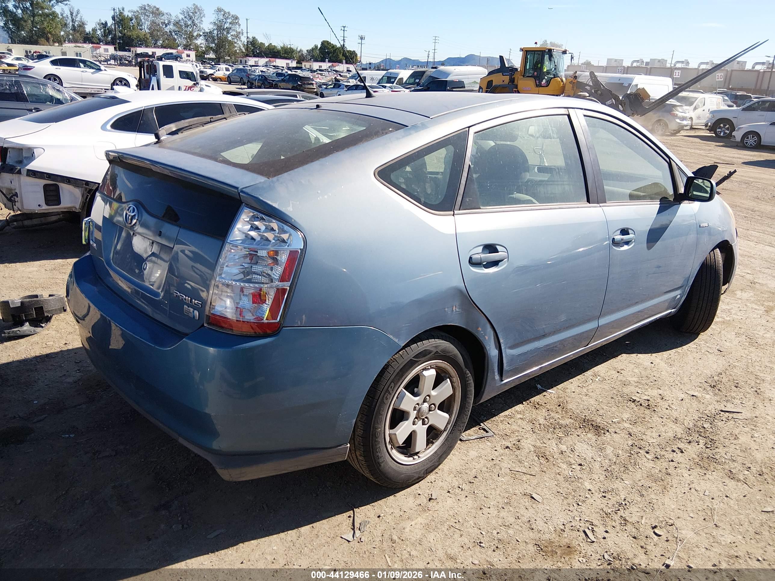 TOYOTA PRIUS image 4