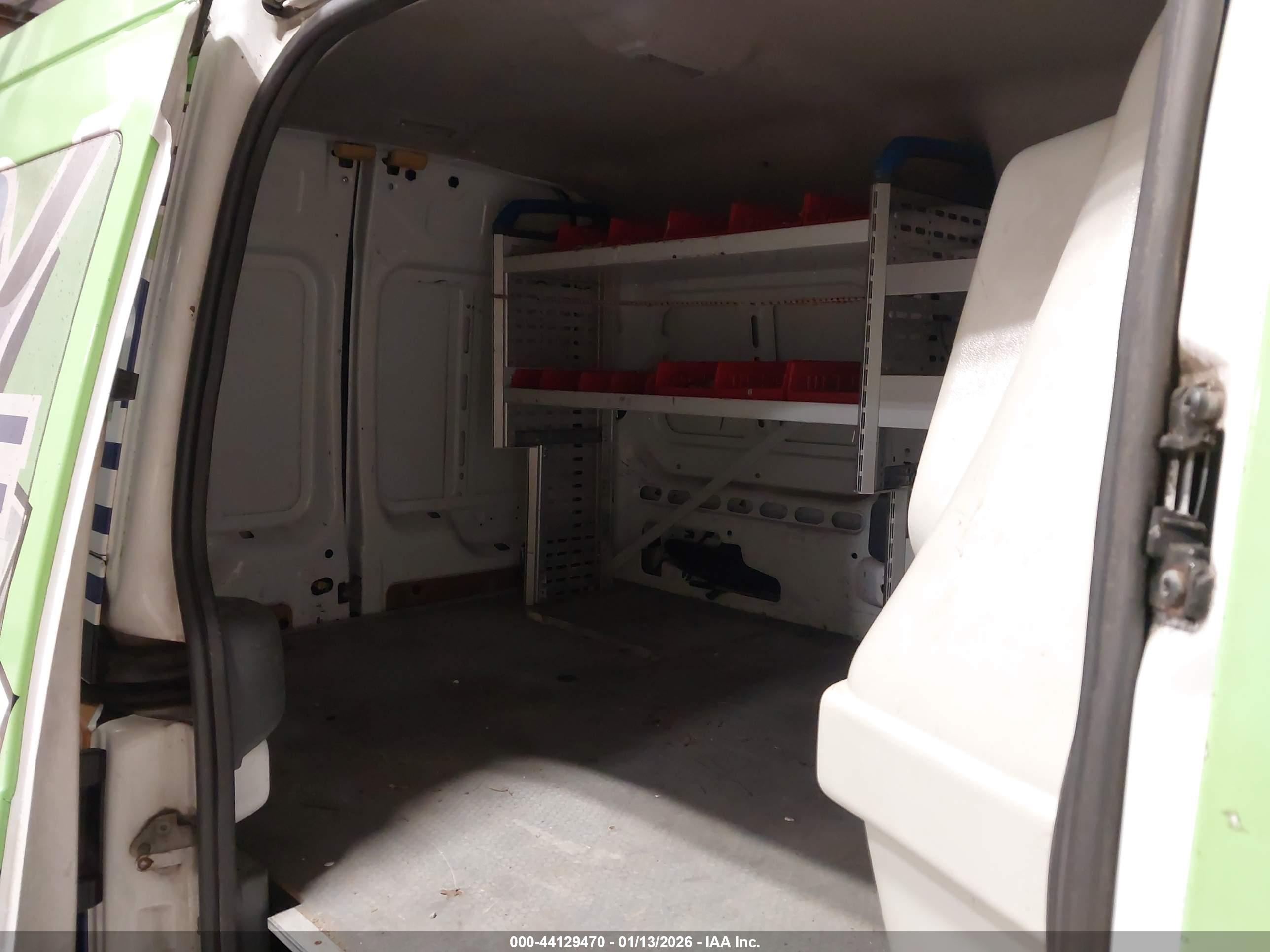 FORD TRANSIT image 8