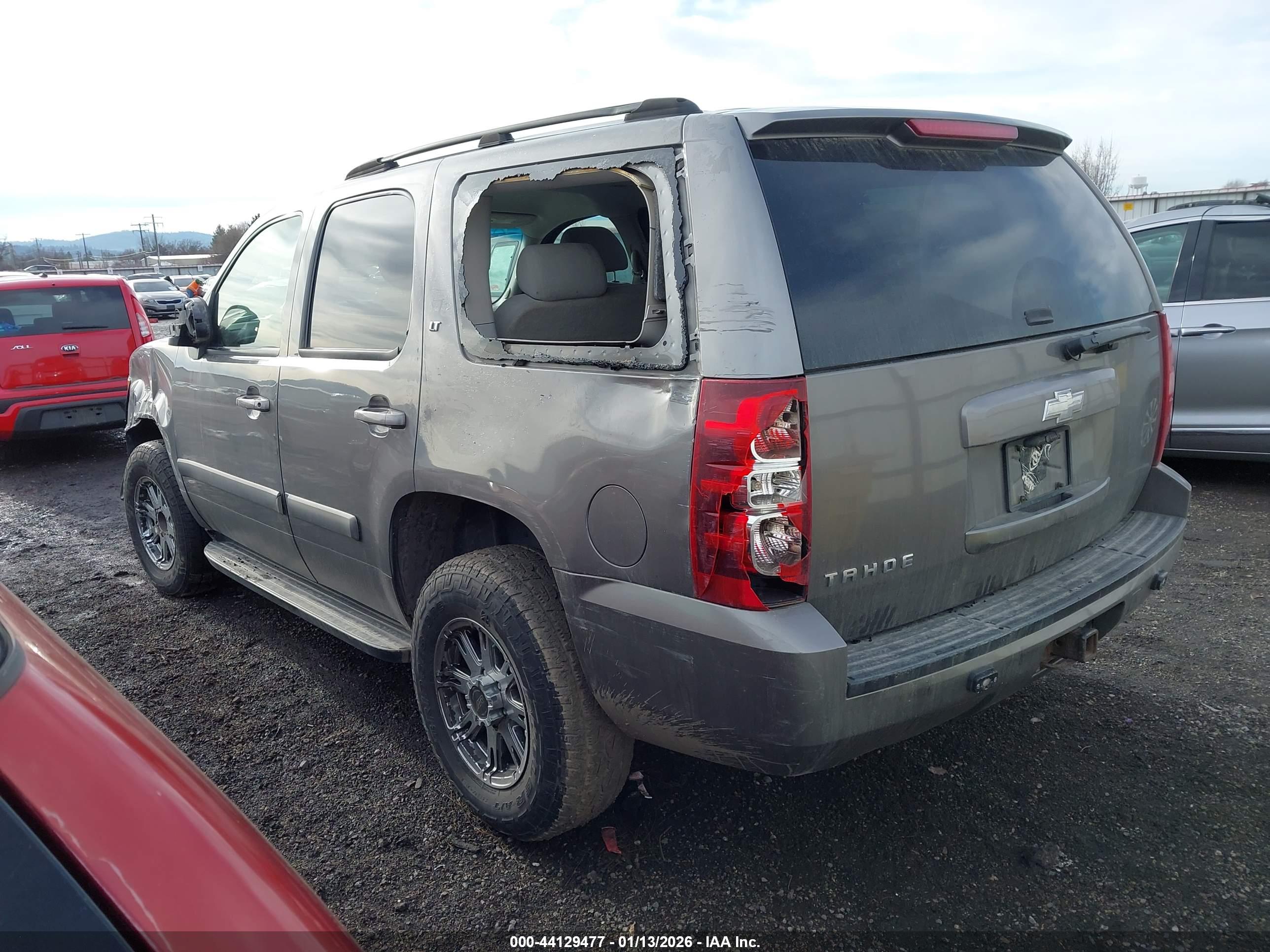 CHEVROLET TAHOE image 3