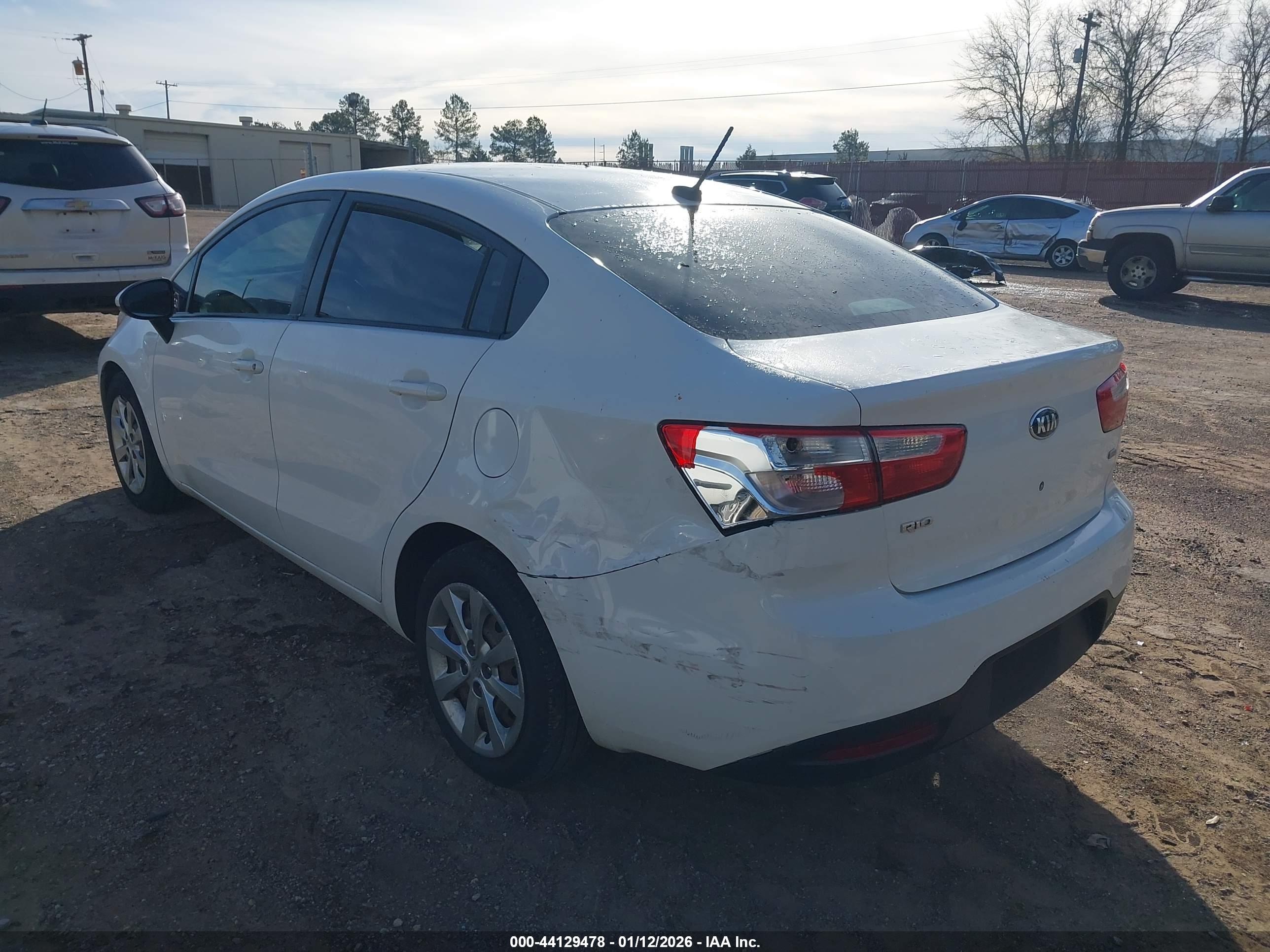 KIA RIO image 3