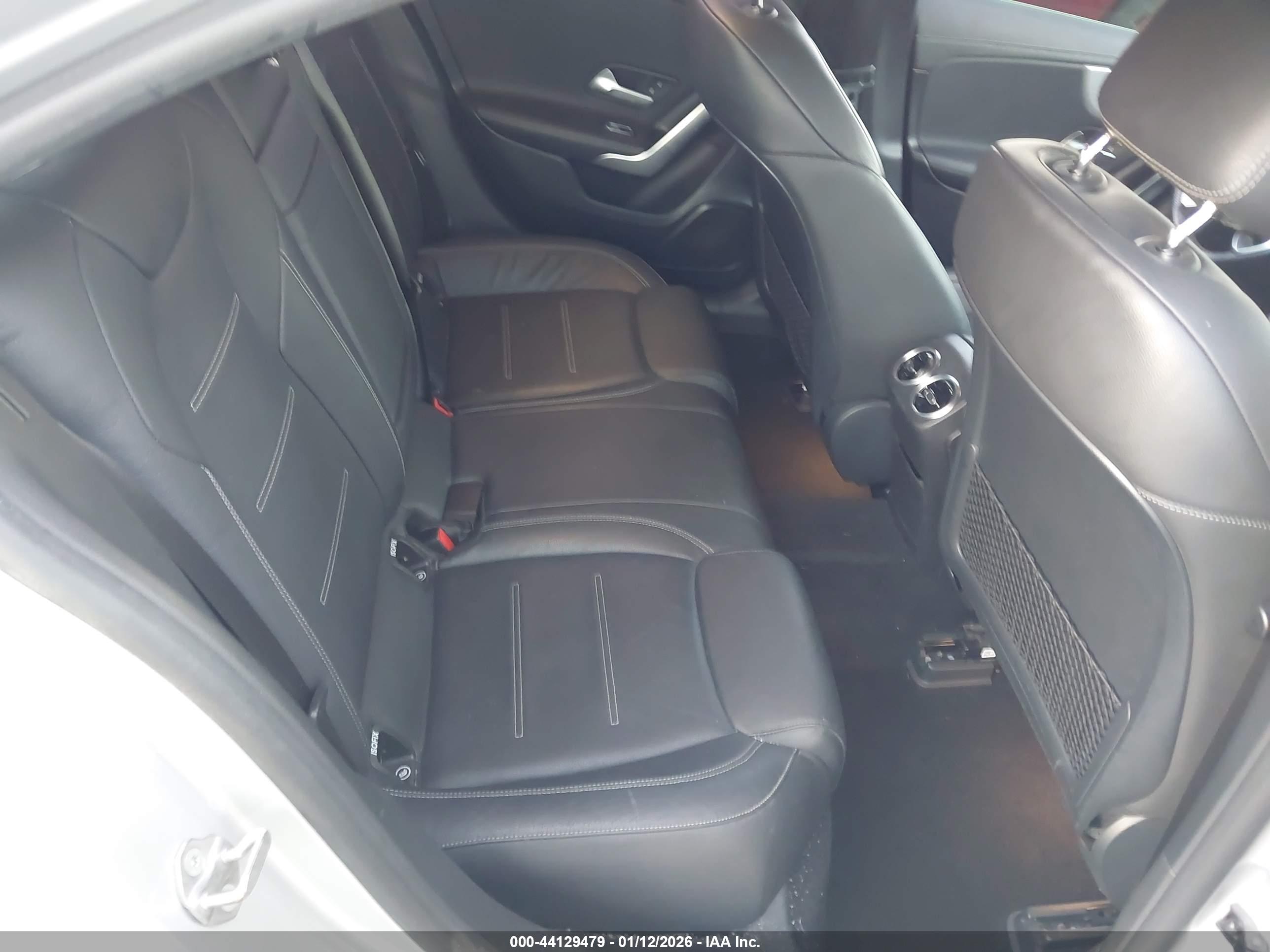 MERCEDES-BENZ A image 8
