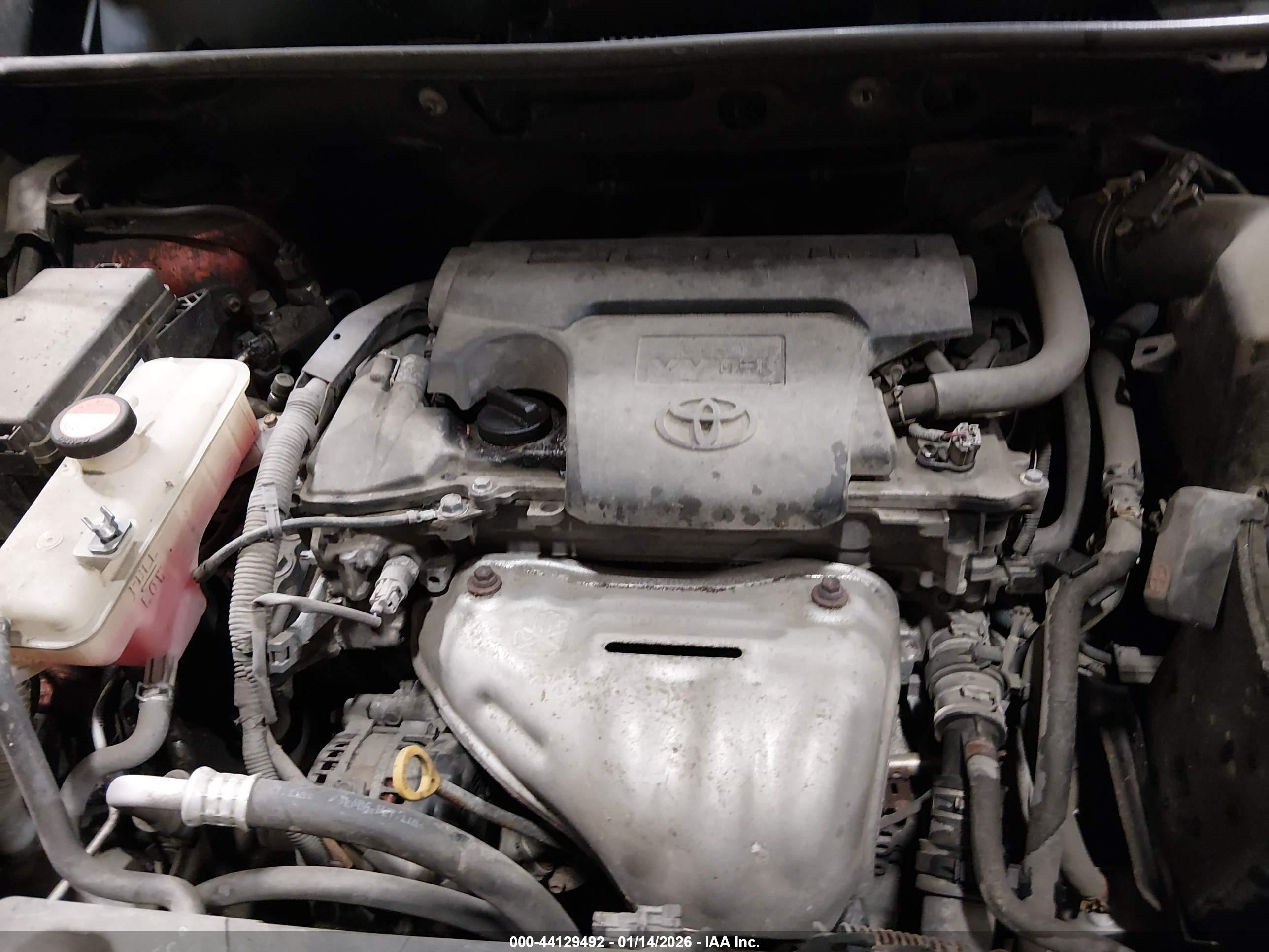 TOYOTA RAV4 image 10