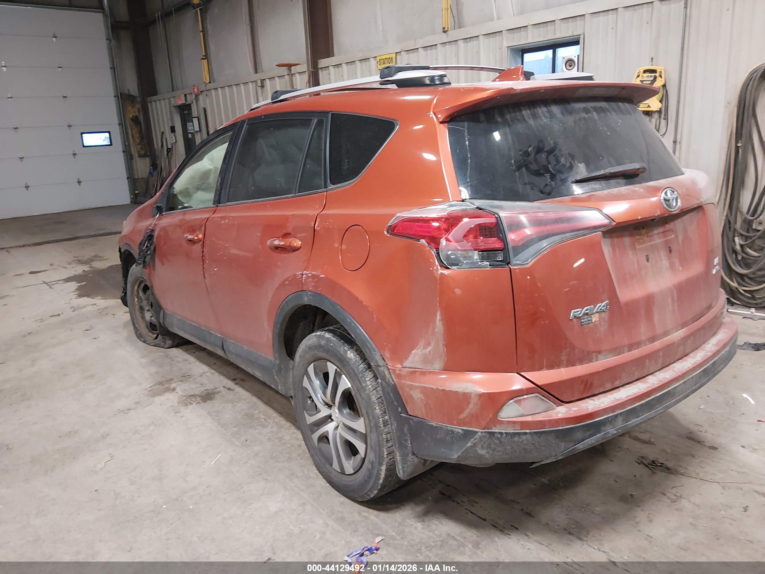 TOYOTA RAV4 image 3