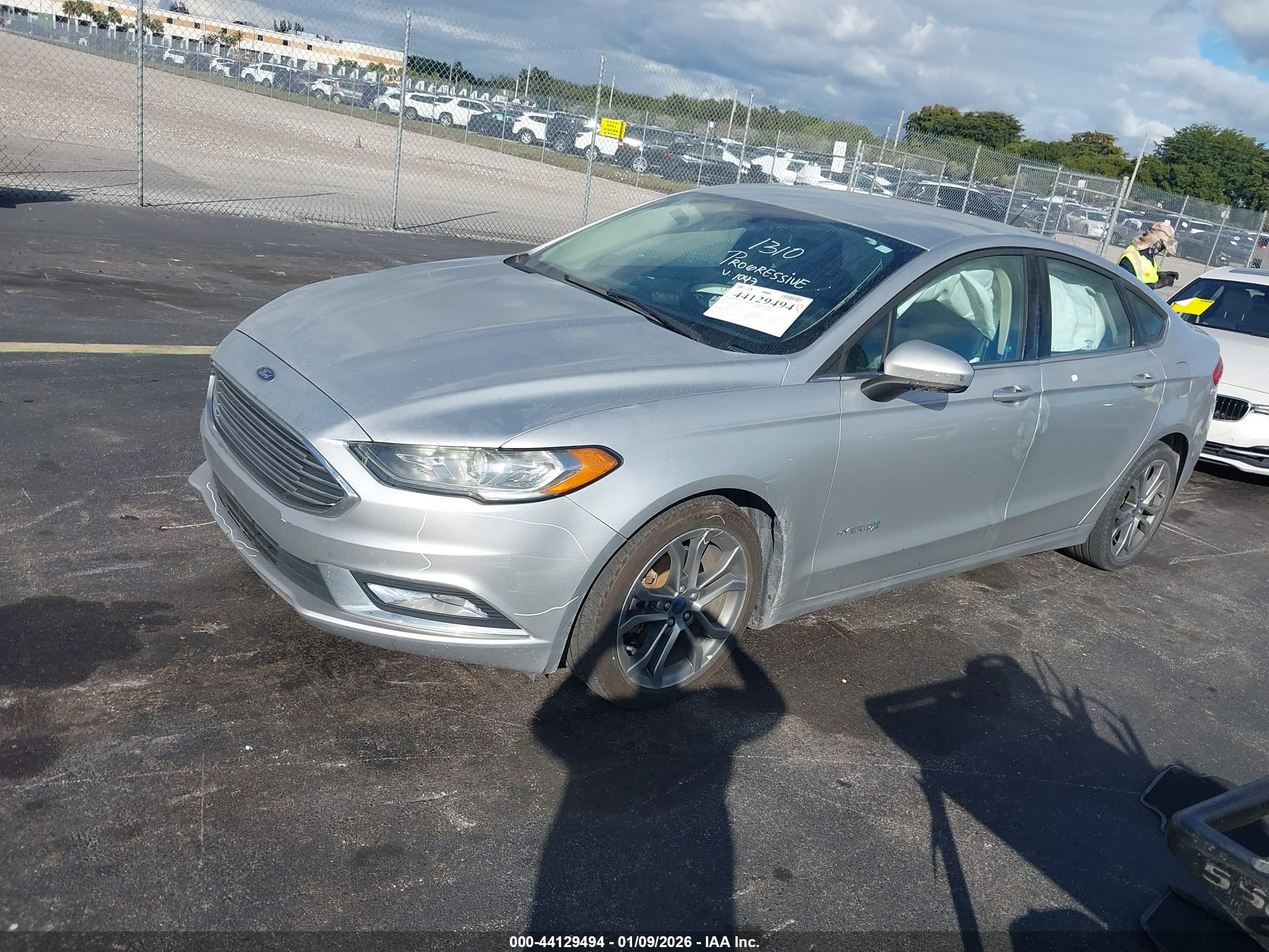 FORD FUSION image 2