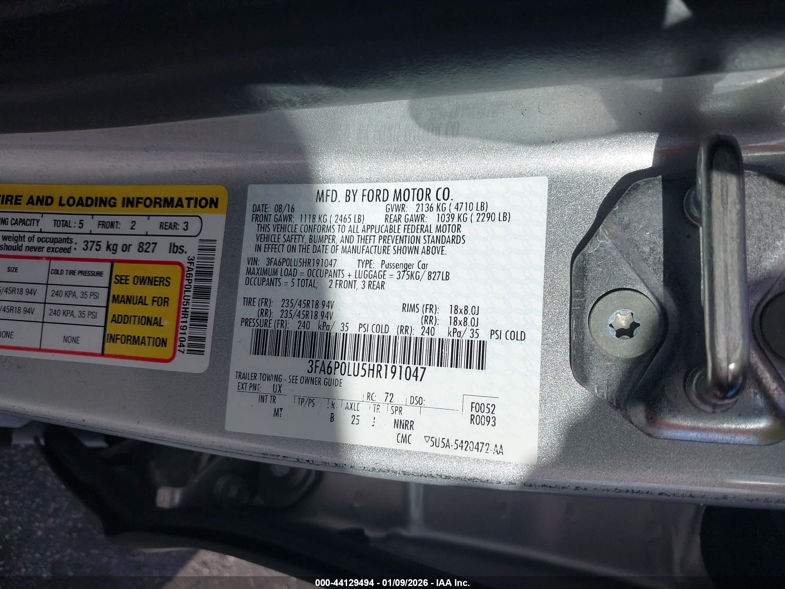 FORD FUSION image 9
