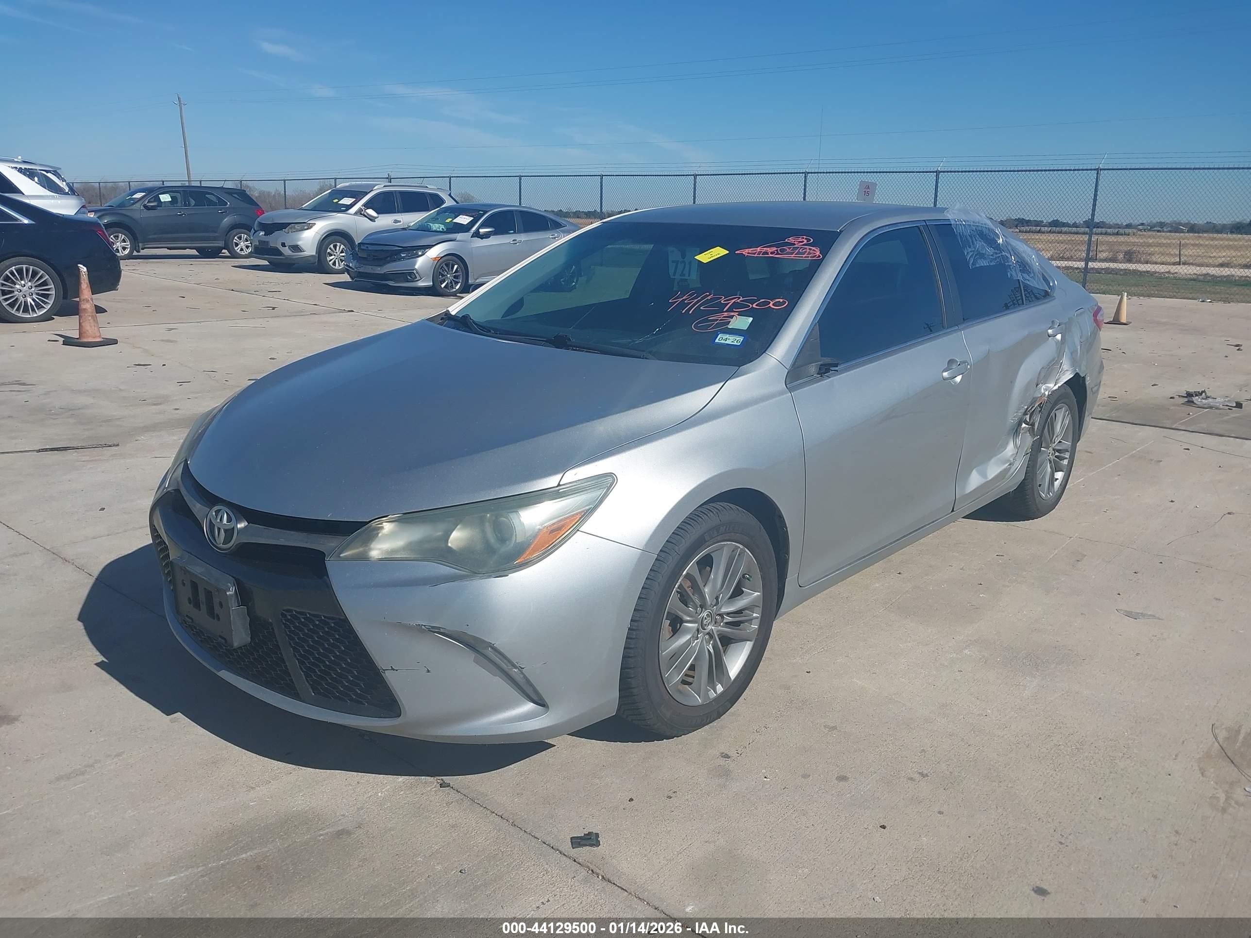 TOYOTA CAMRY image 2