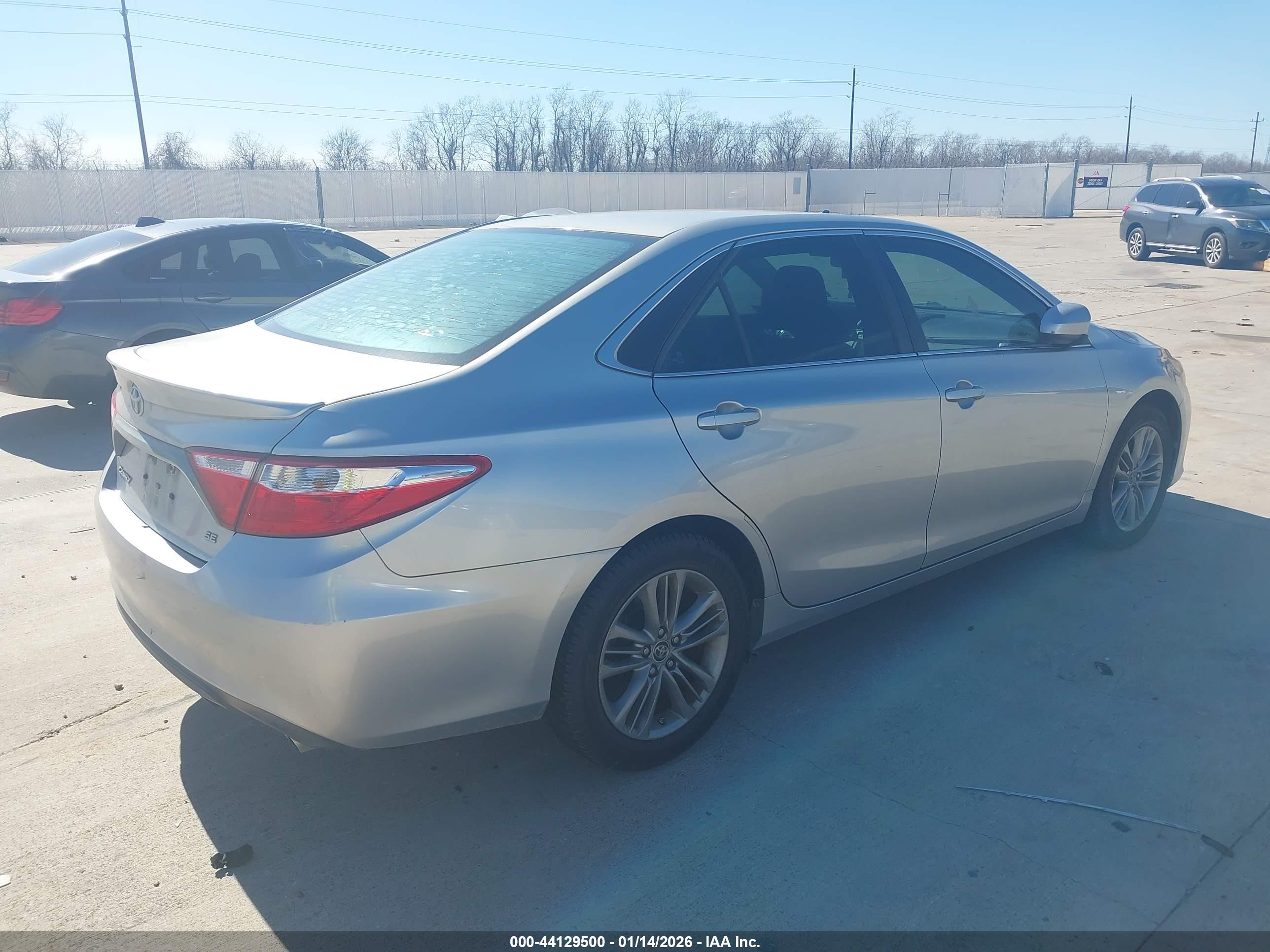 TOYOTA CAMRY image 4