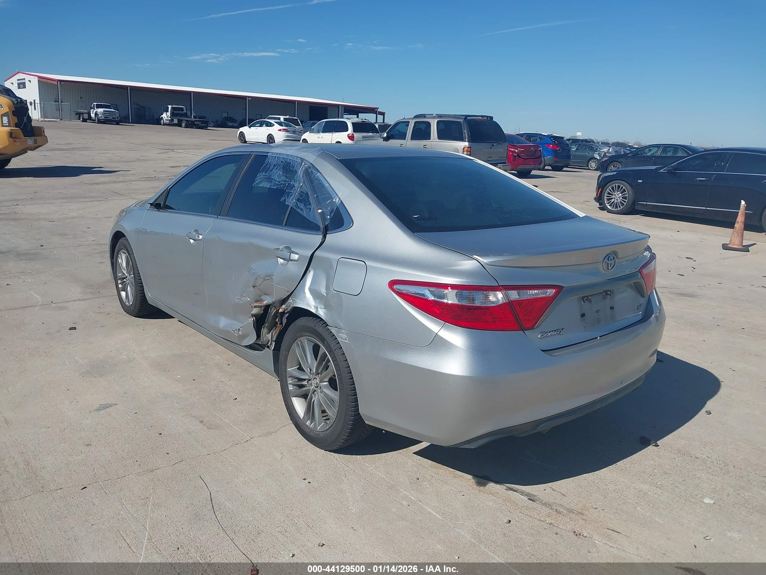 TOYOTA CAMRY image 6