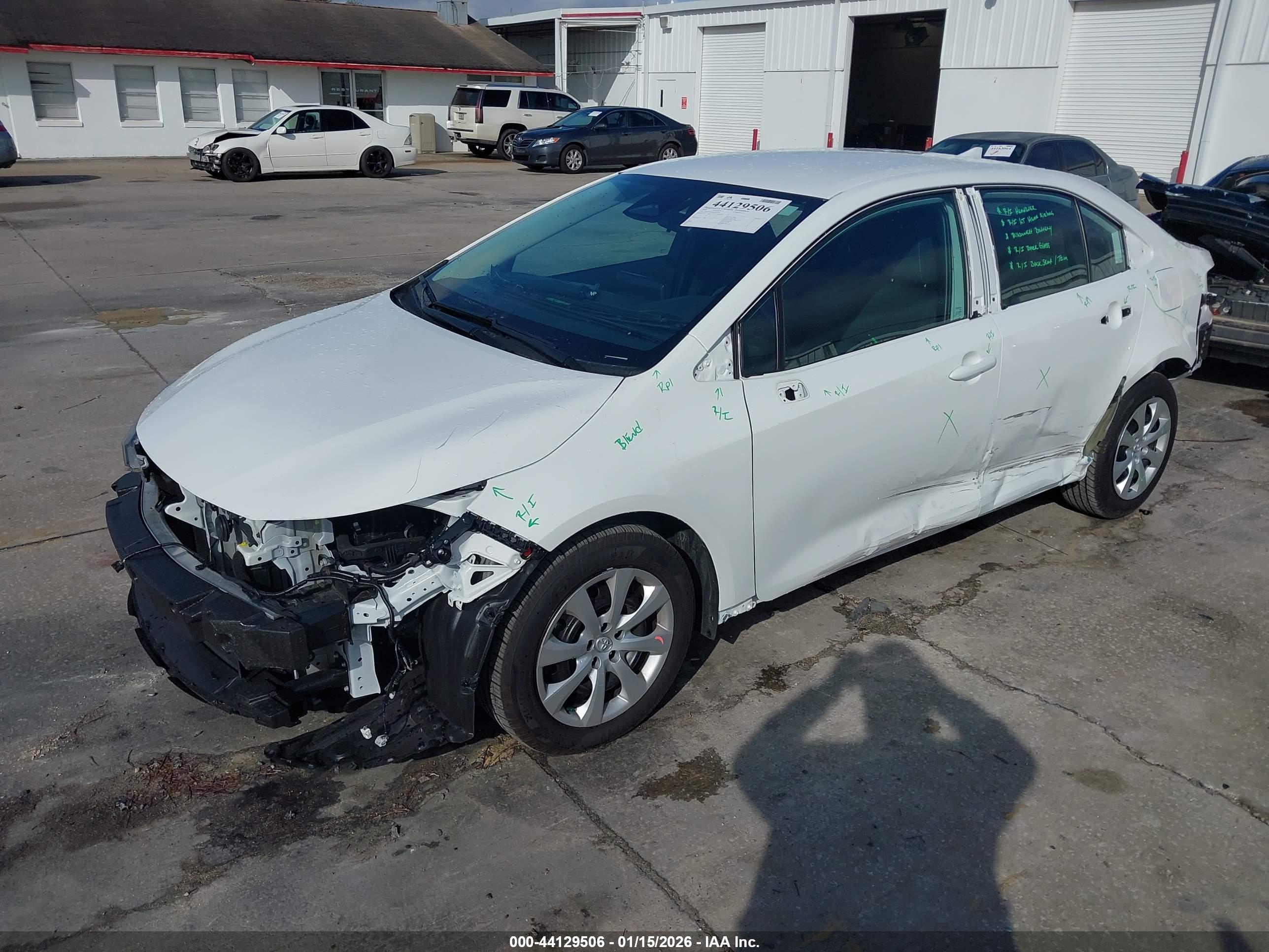 TOYOTA COROLLA image 2