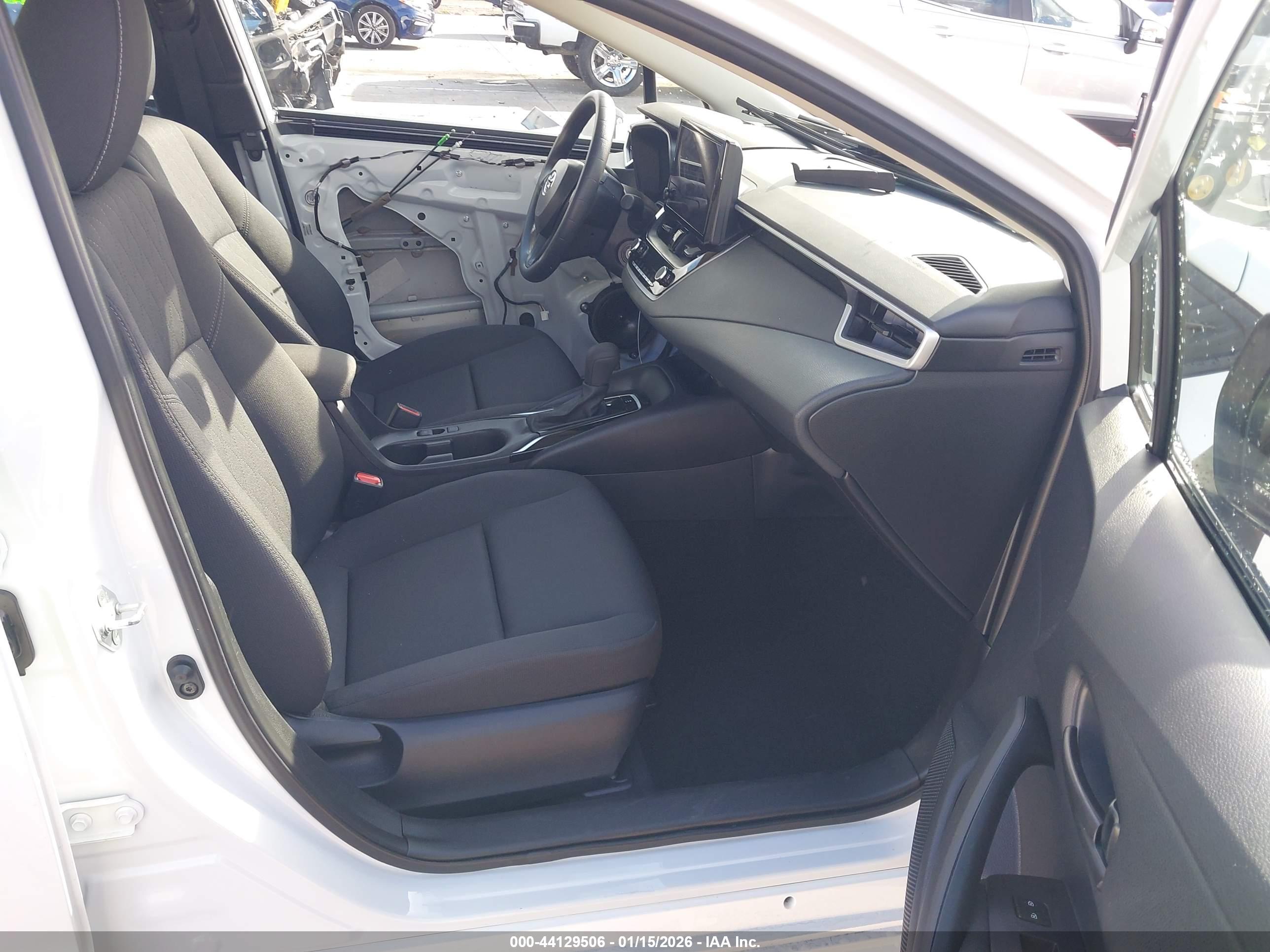 TOYOTA COROLLA image 5