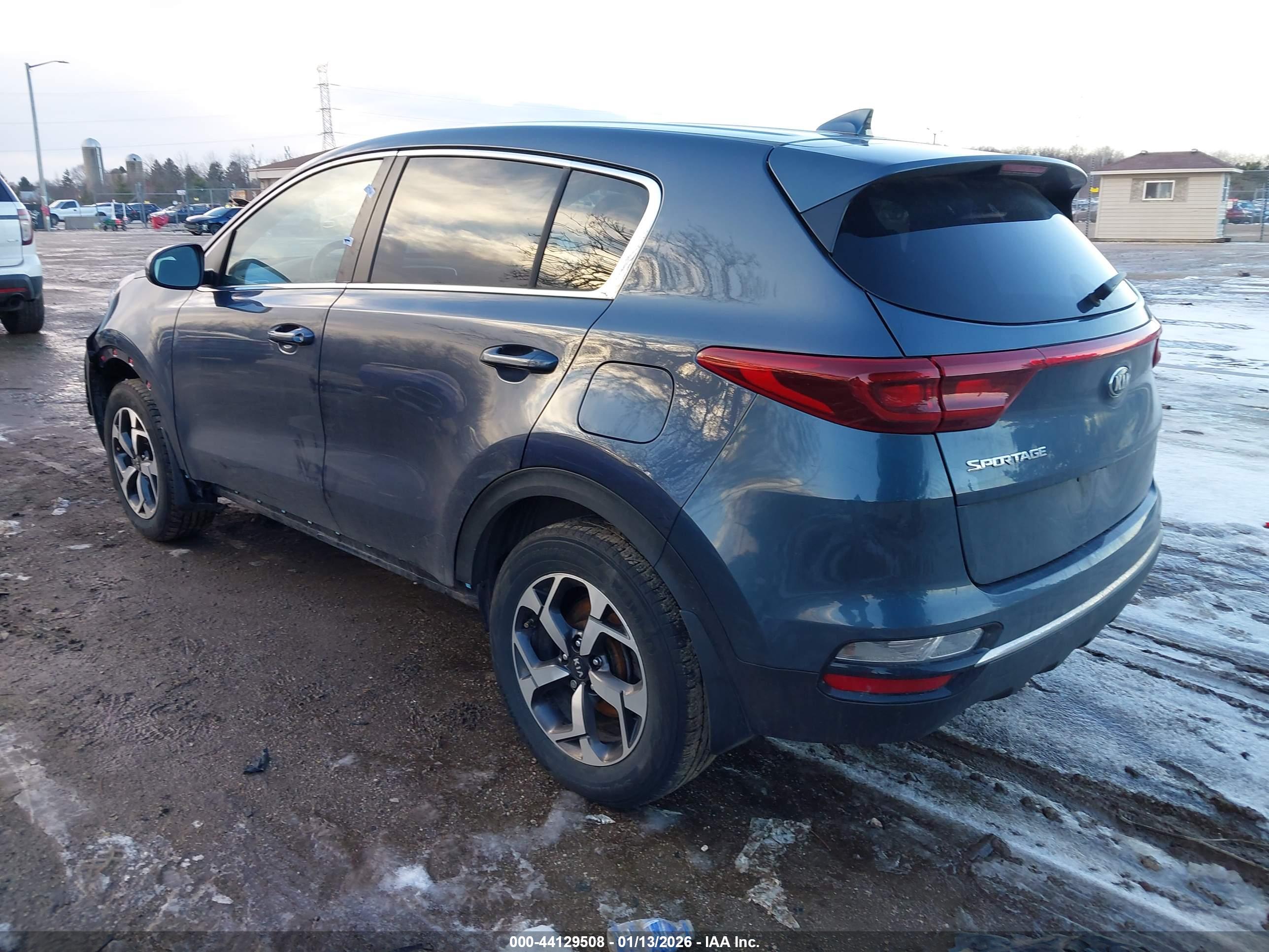 KIA SPORTAGE image 3