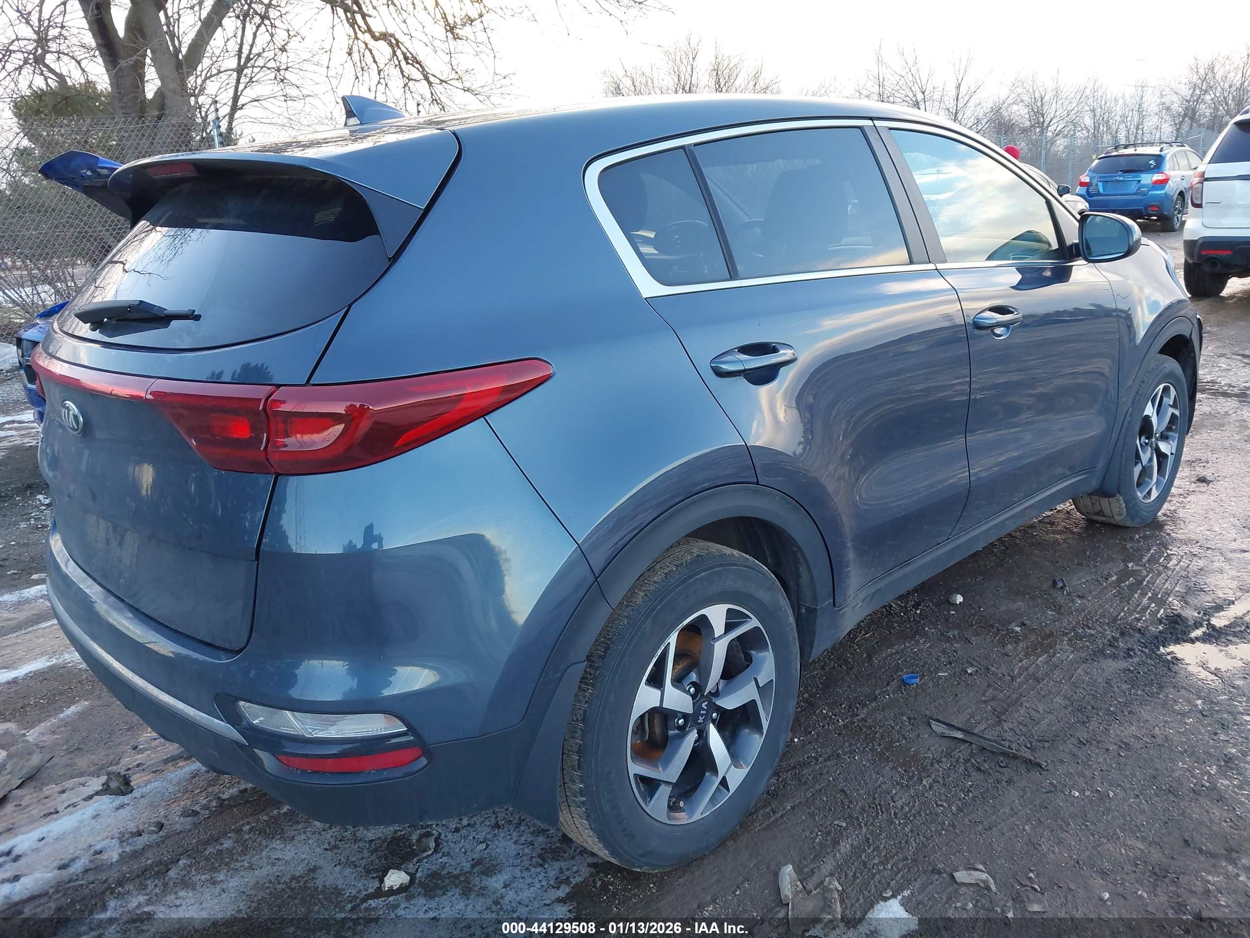 KIA SPORTAGE image 4