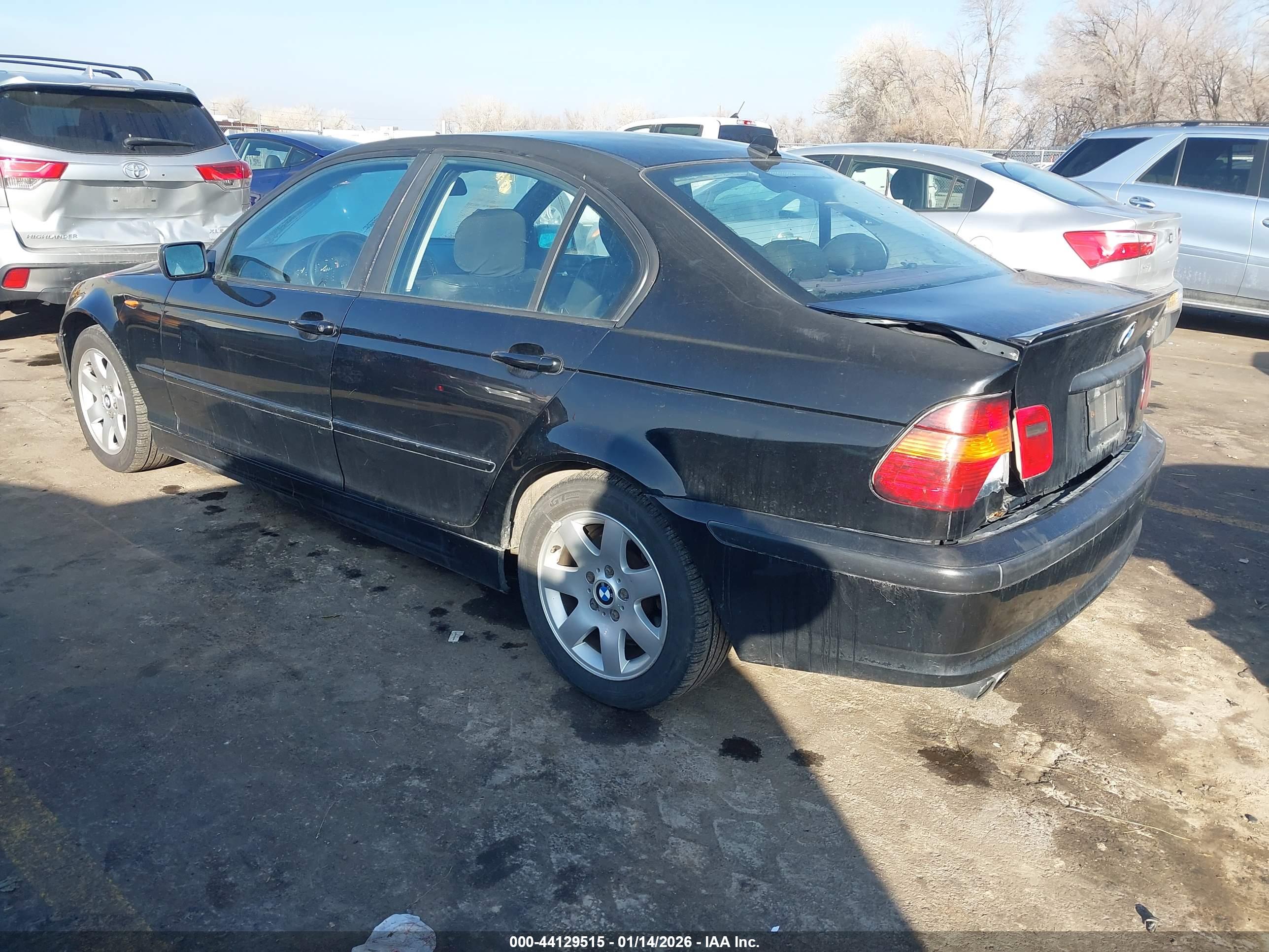 BMW 325XI image 3