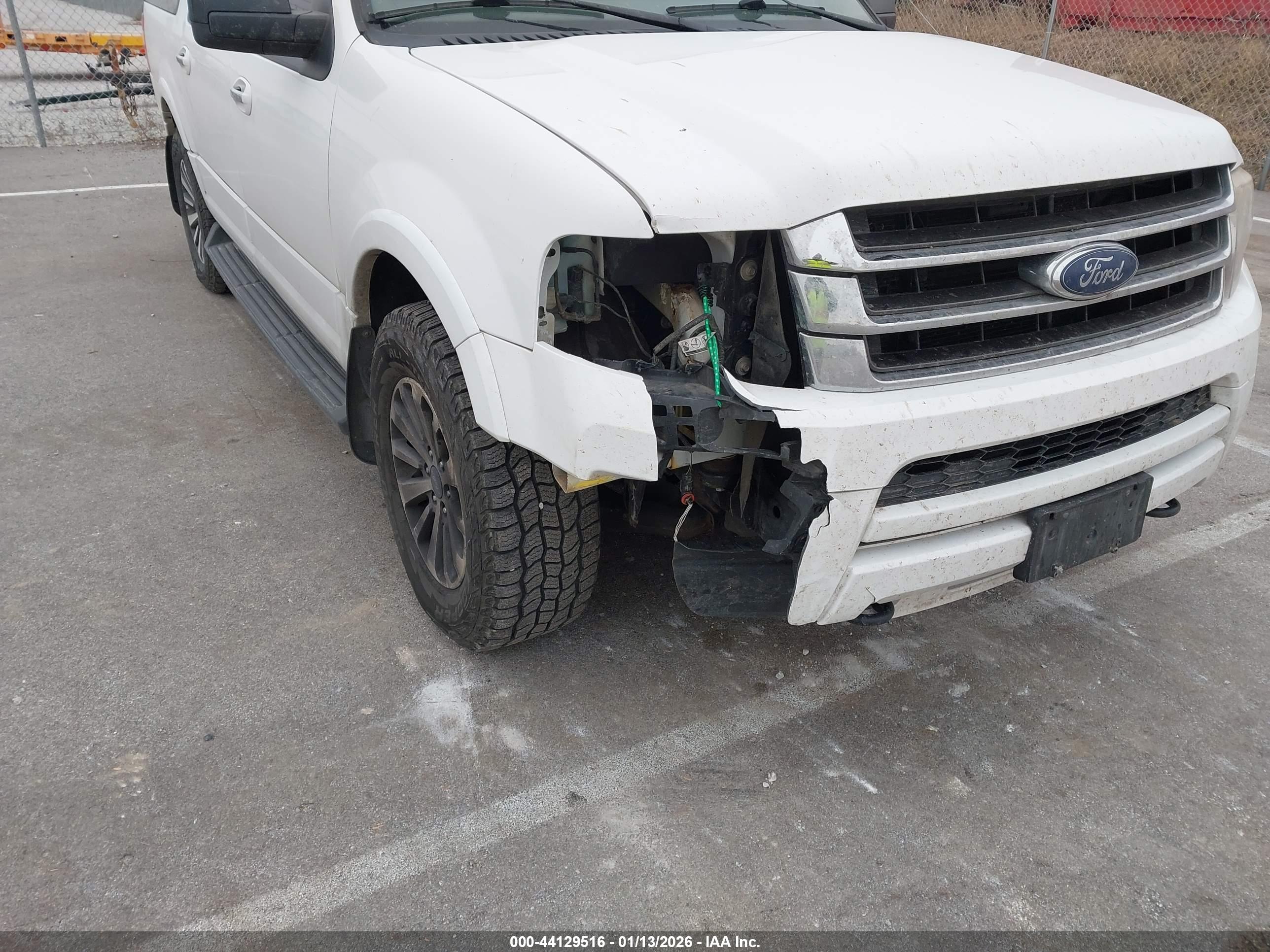 FORD EXPEDITION image 6