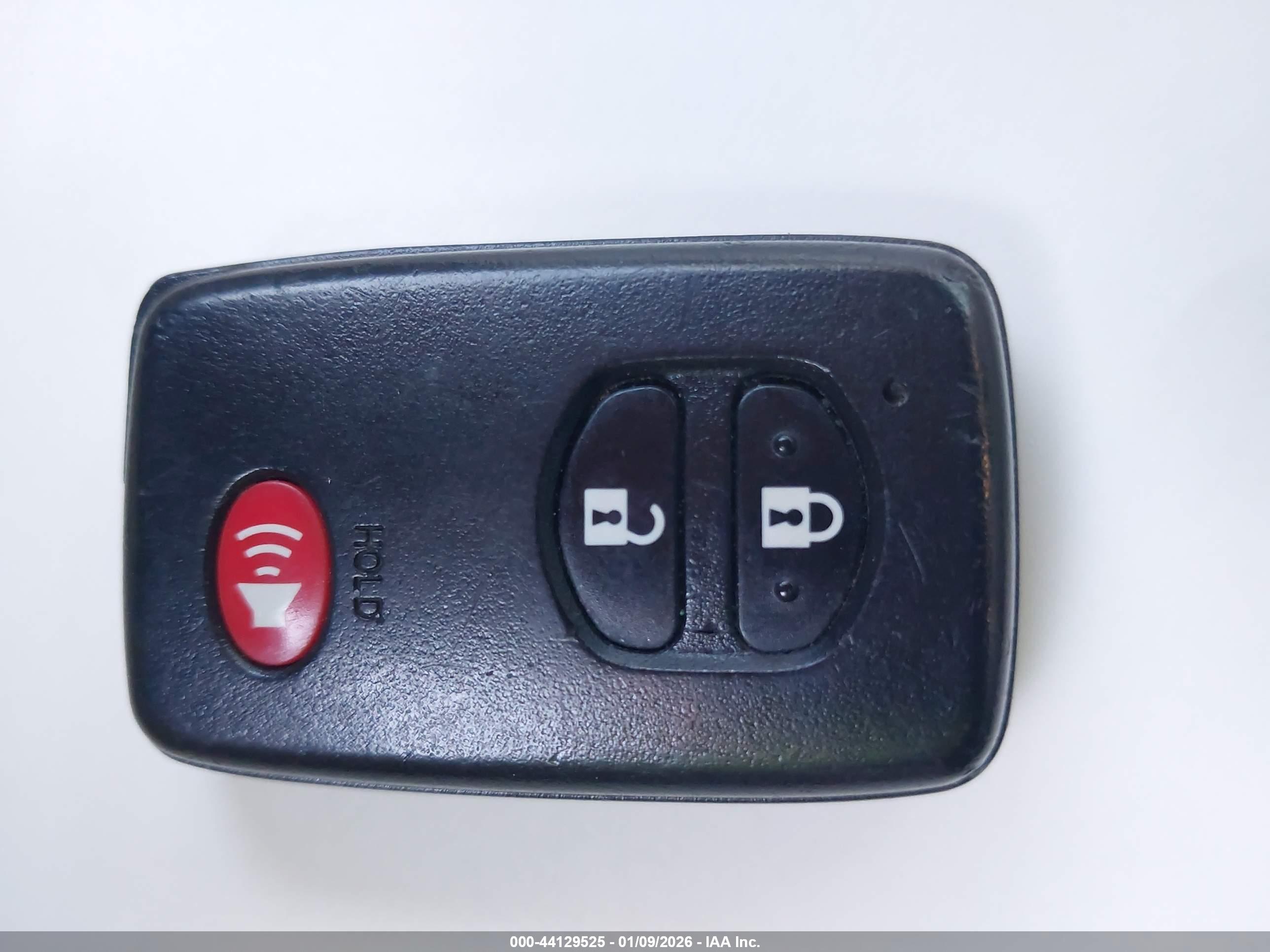 TOYOTA PRIUS image 11