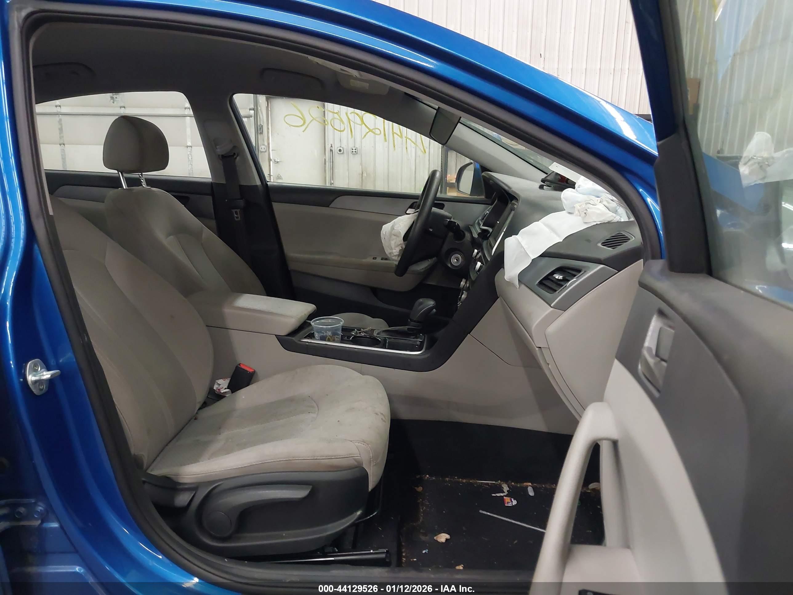 HYUNDAI SONATA image 5