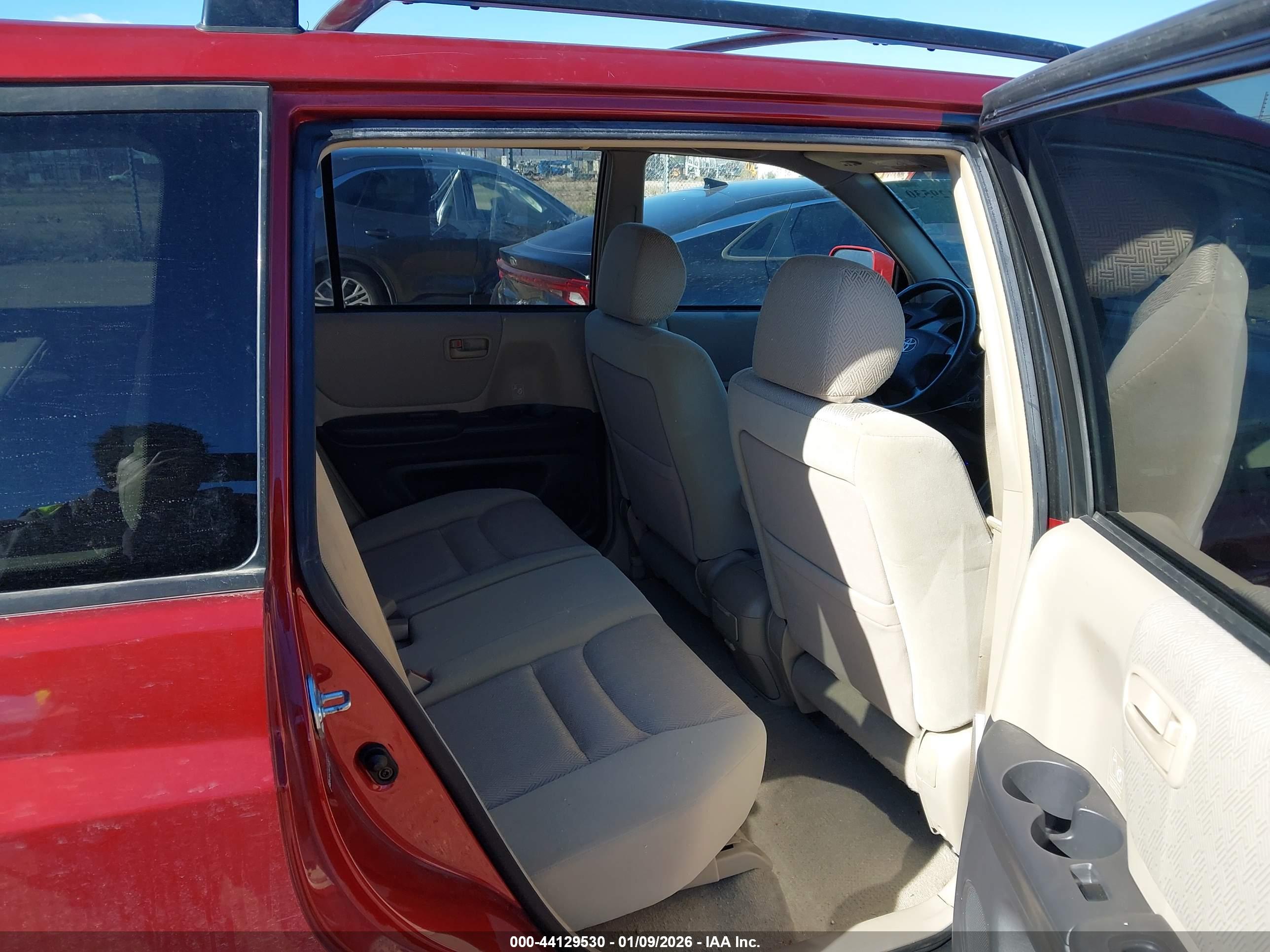 TOYOTA HIGHLANDER image 8