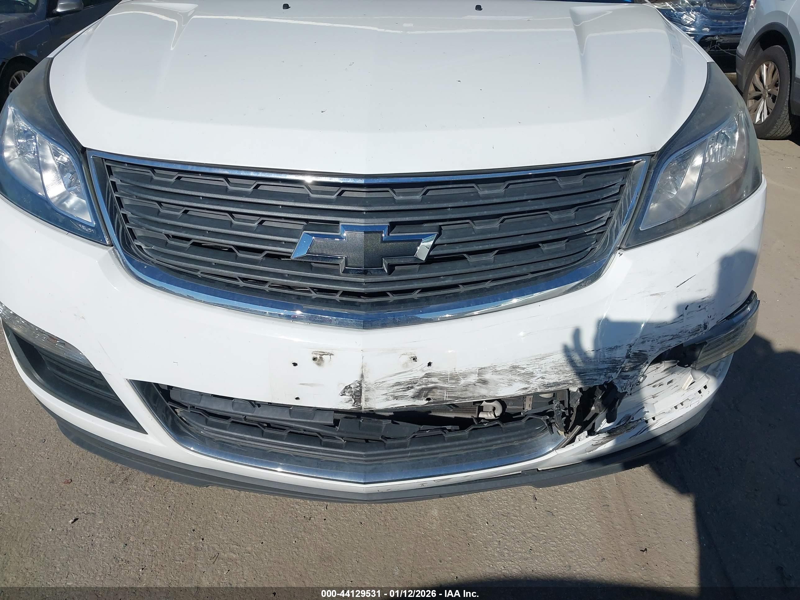 CHEVROLET TRAVERSE image 6