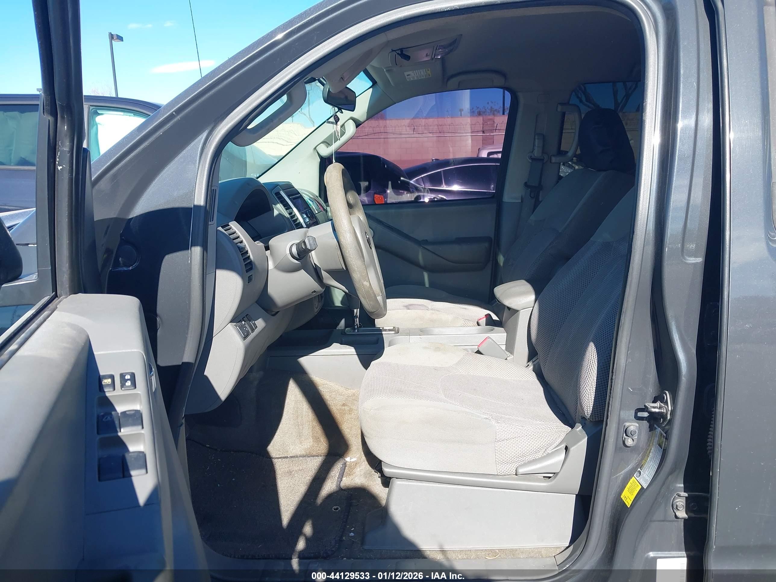 NISSAN FRONTIER image 5