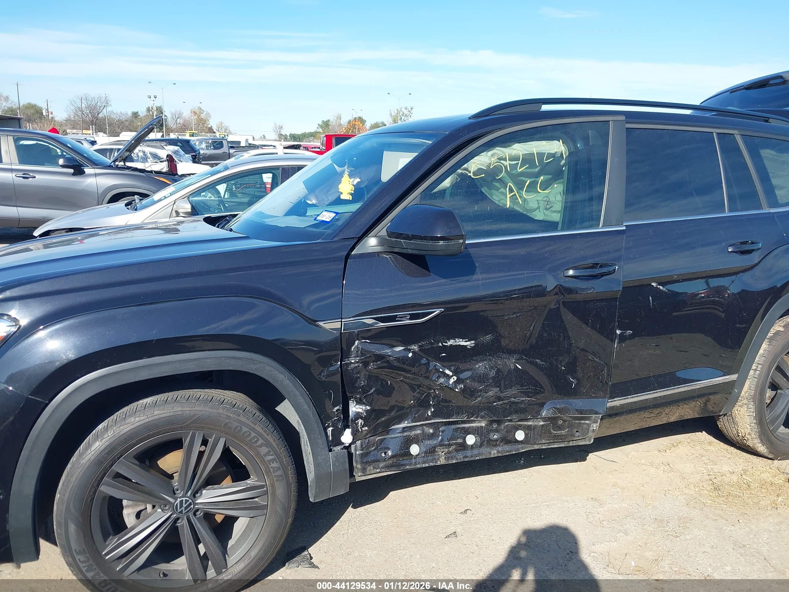VOLKSWAGEN ATLAS image 6