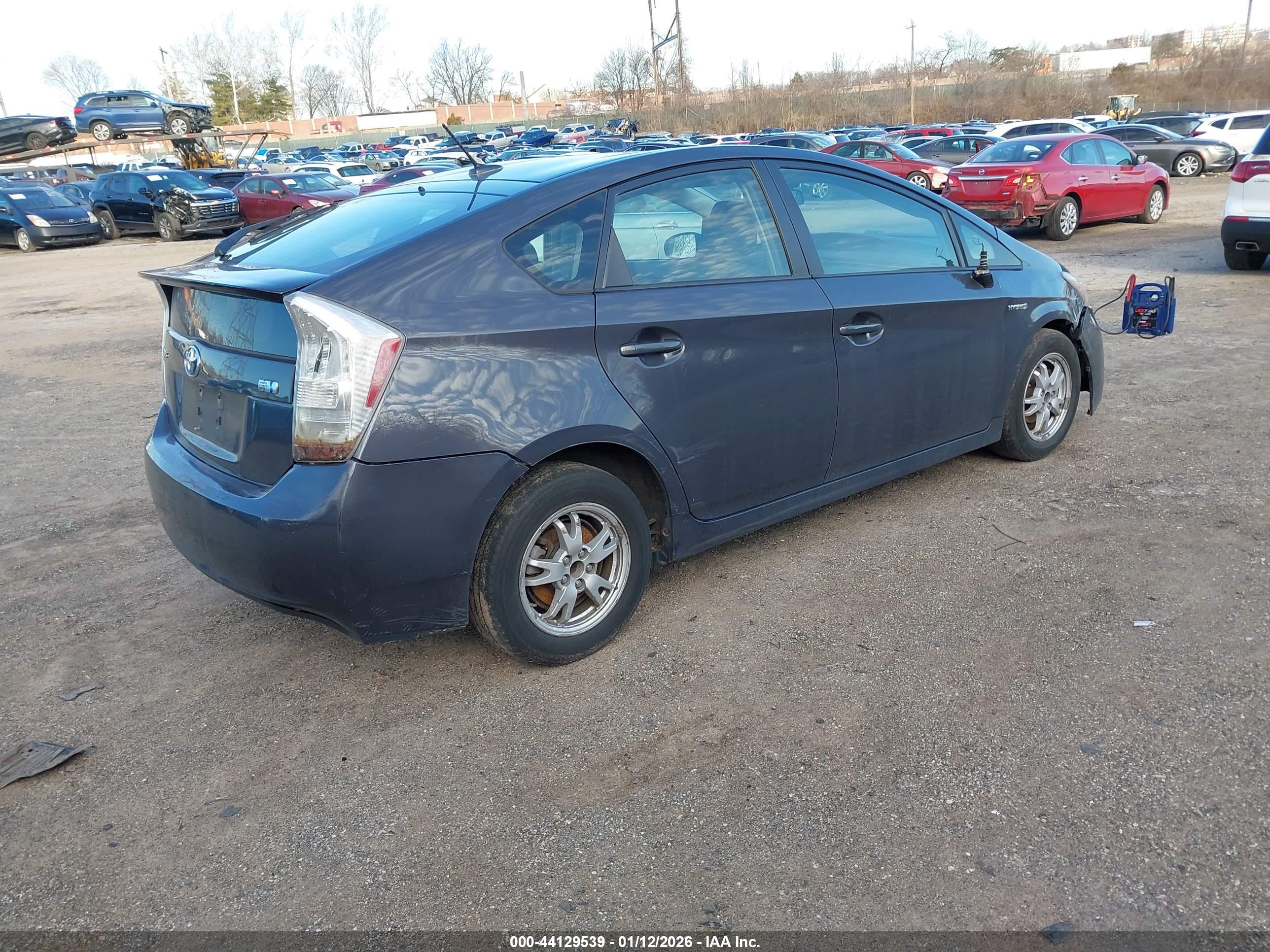 TOYOTA PRIUS image 4