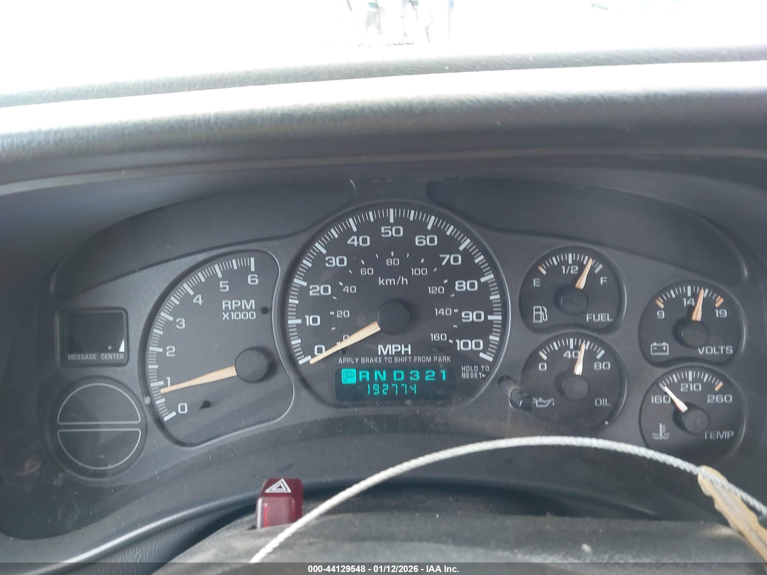 CHEVROLET SILVERADO image 7